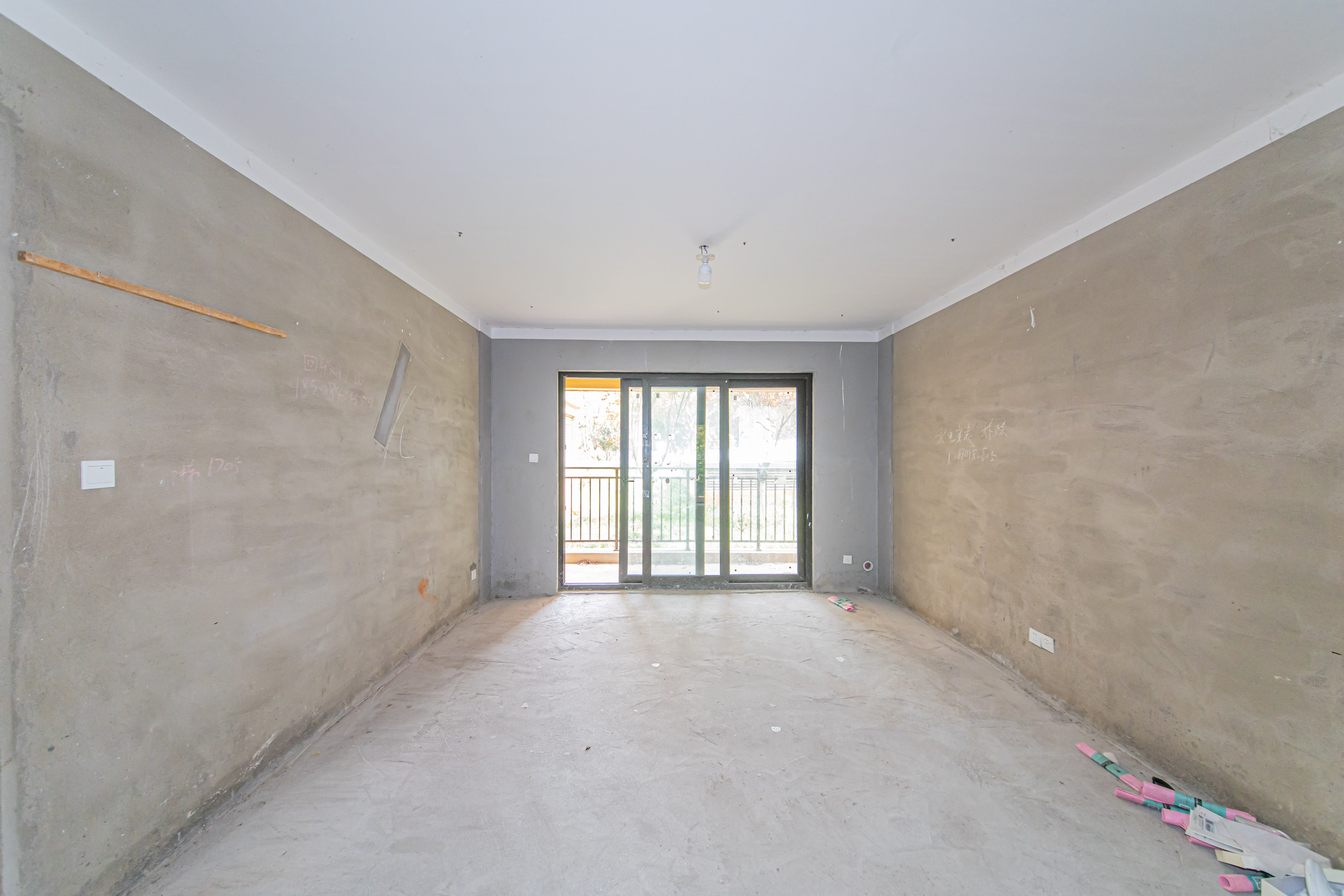 北辰中央公园C区  4室2厅2卫   112.00万 北辰中央公园C区  4室2厅2卫   112.00万客厅