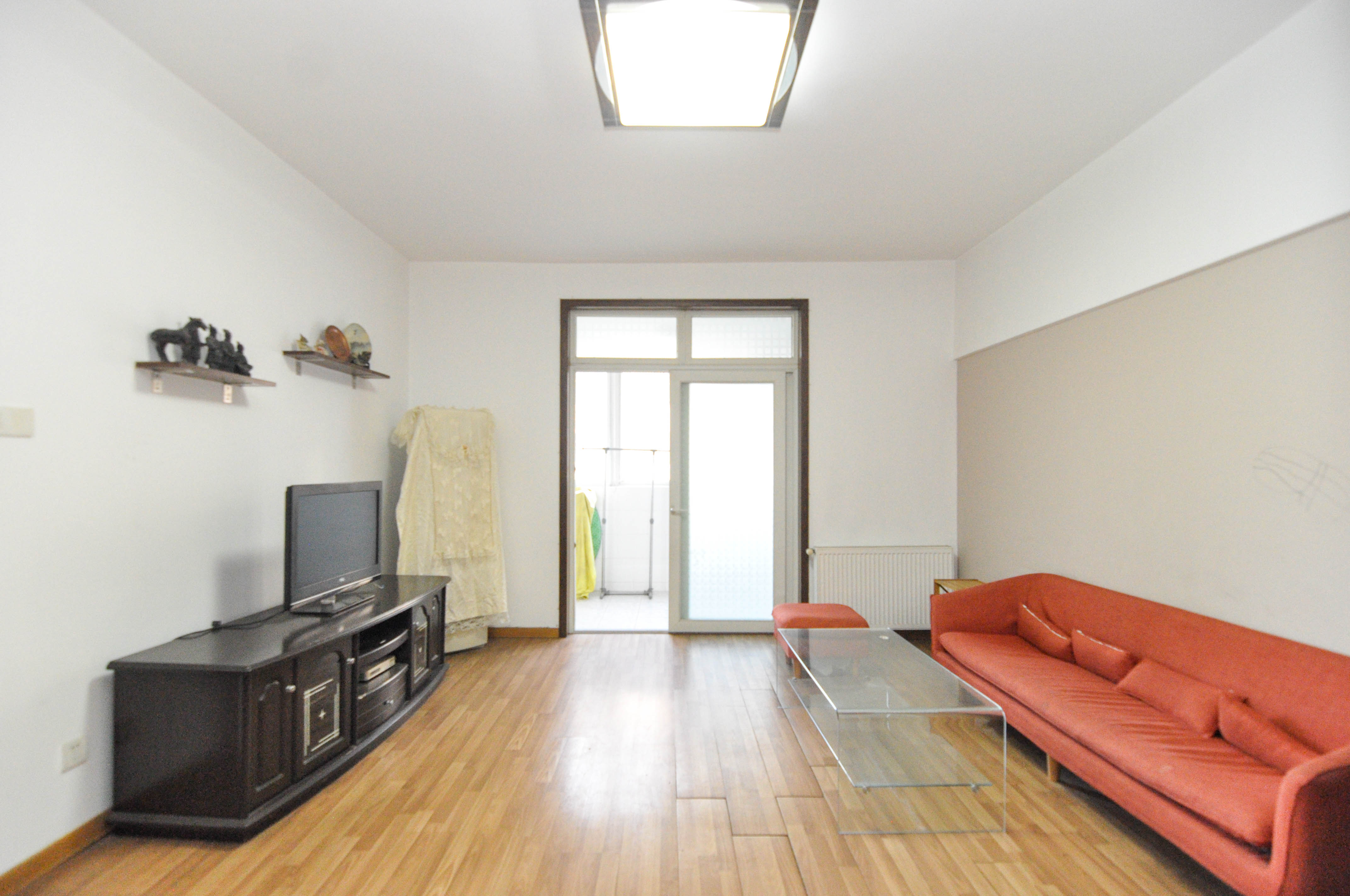 麓谷雅园 2室2厅1卫 62.00万 麓谷雅园 2室2厅1卫 62.00万客厅