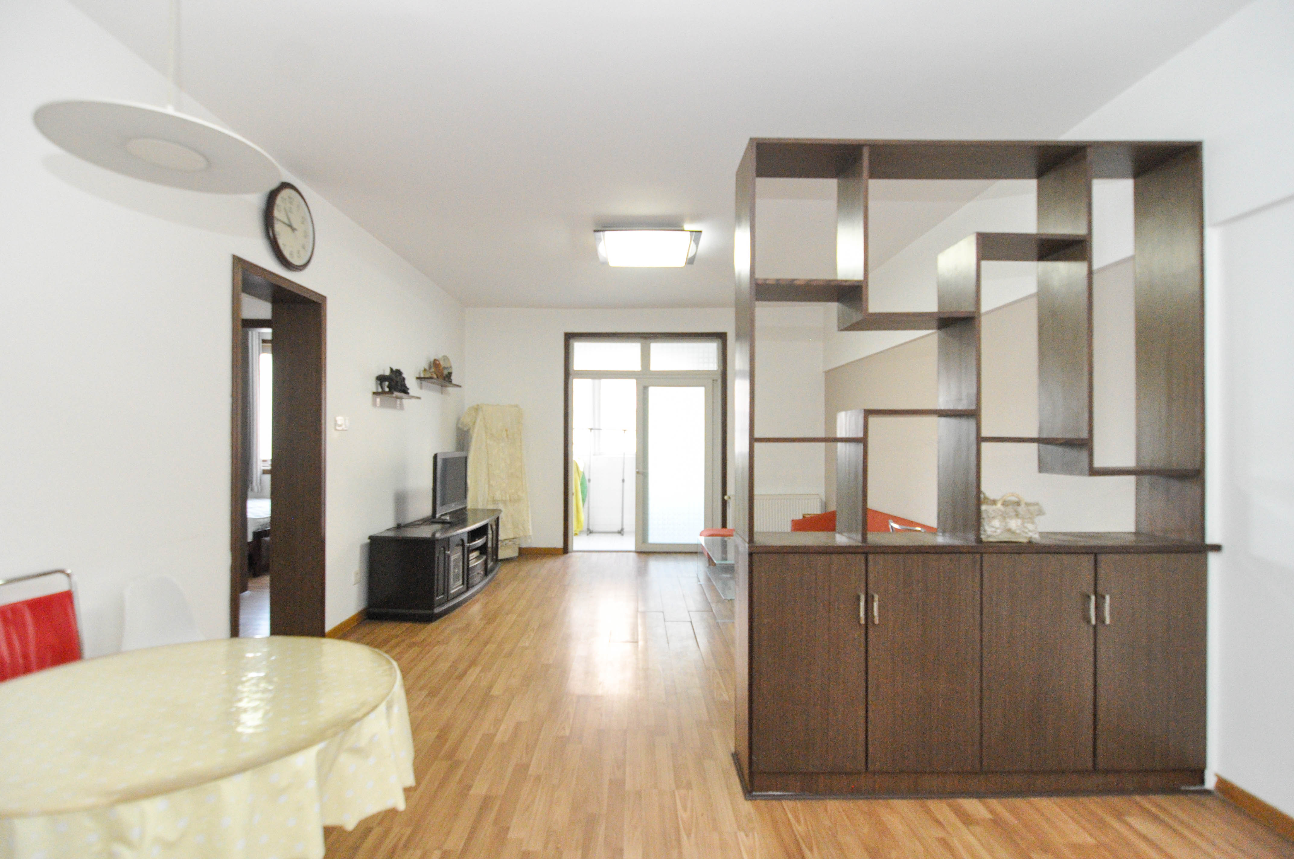 麓谷雅园 2室2厅1卫 62.00万 麓谷雅园 2室2厅1卫 62.00万客厅