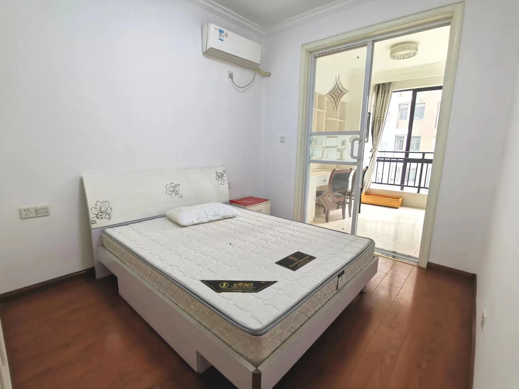 山水文园 3室2厅2卫 78.0万 山水文园 3室2厅2卫 78.0万室内图