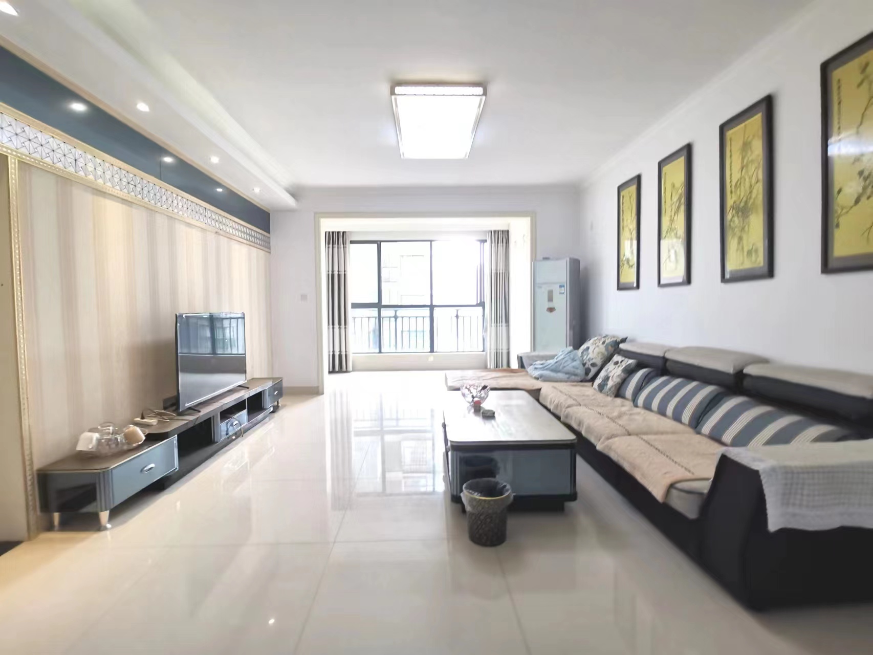 山水文园 3室2厅2卫 78.0万 山水文园 3室2厅2卫 78.0万室内图