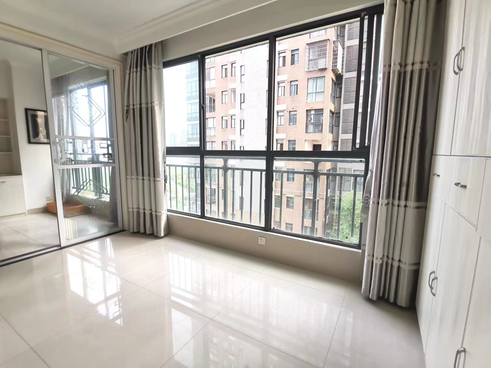 山水文园 3室2厅2卫 78.0万 山水文园 3室2厅2卫 78.0万室内图