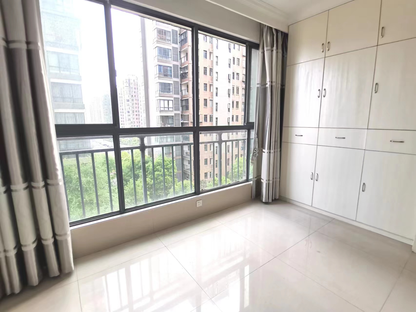 山水文园 3室2厅2卫 78.0万 山水文园 3室2厅2卫 78.0万室内图