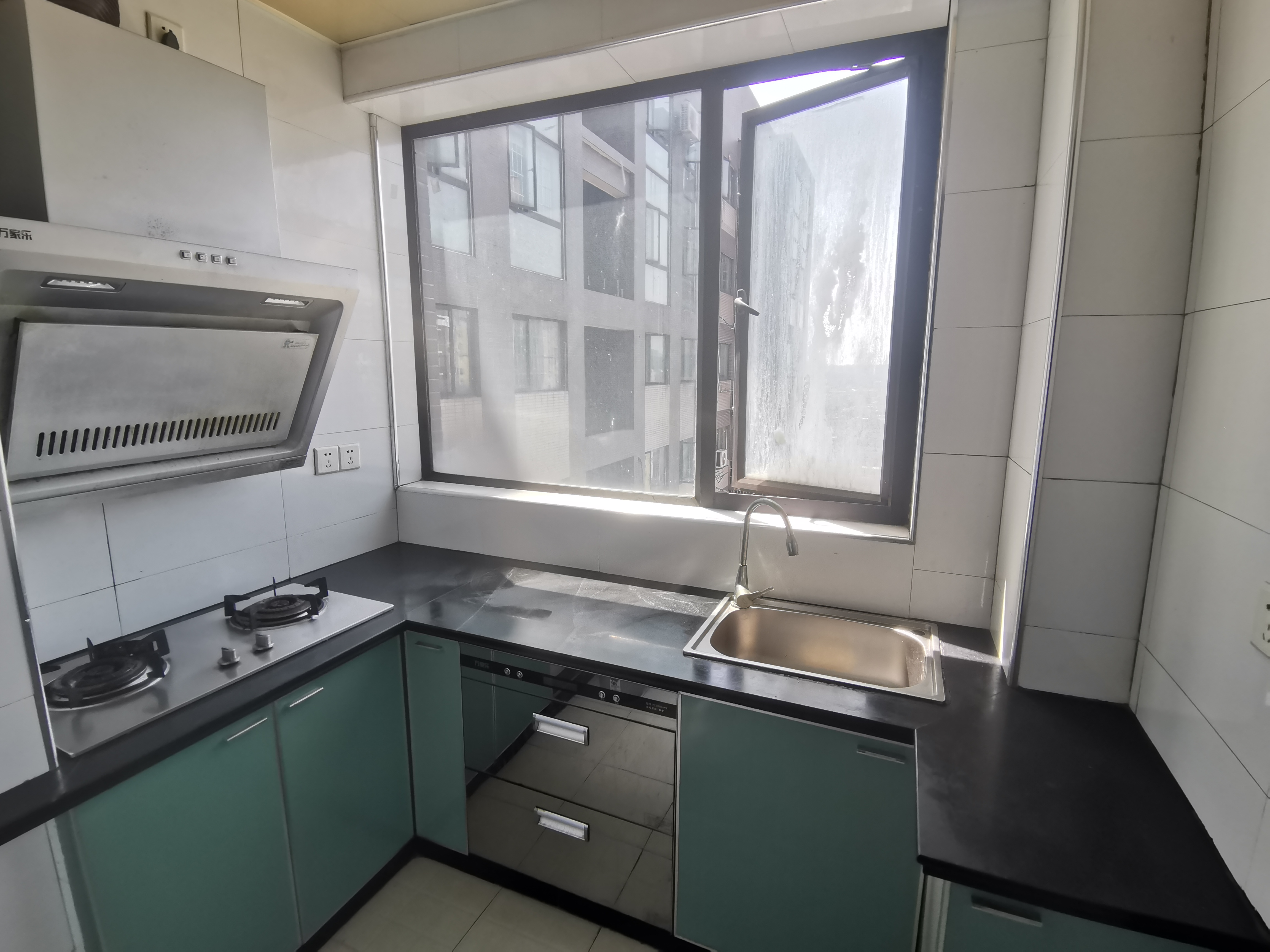 龙泰上品 1室1厅1卫 1200.00元/月 龙泰上品 1室1厅1卫 1200.00元/月室内图