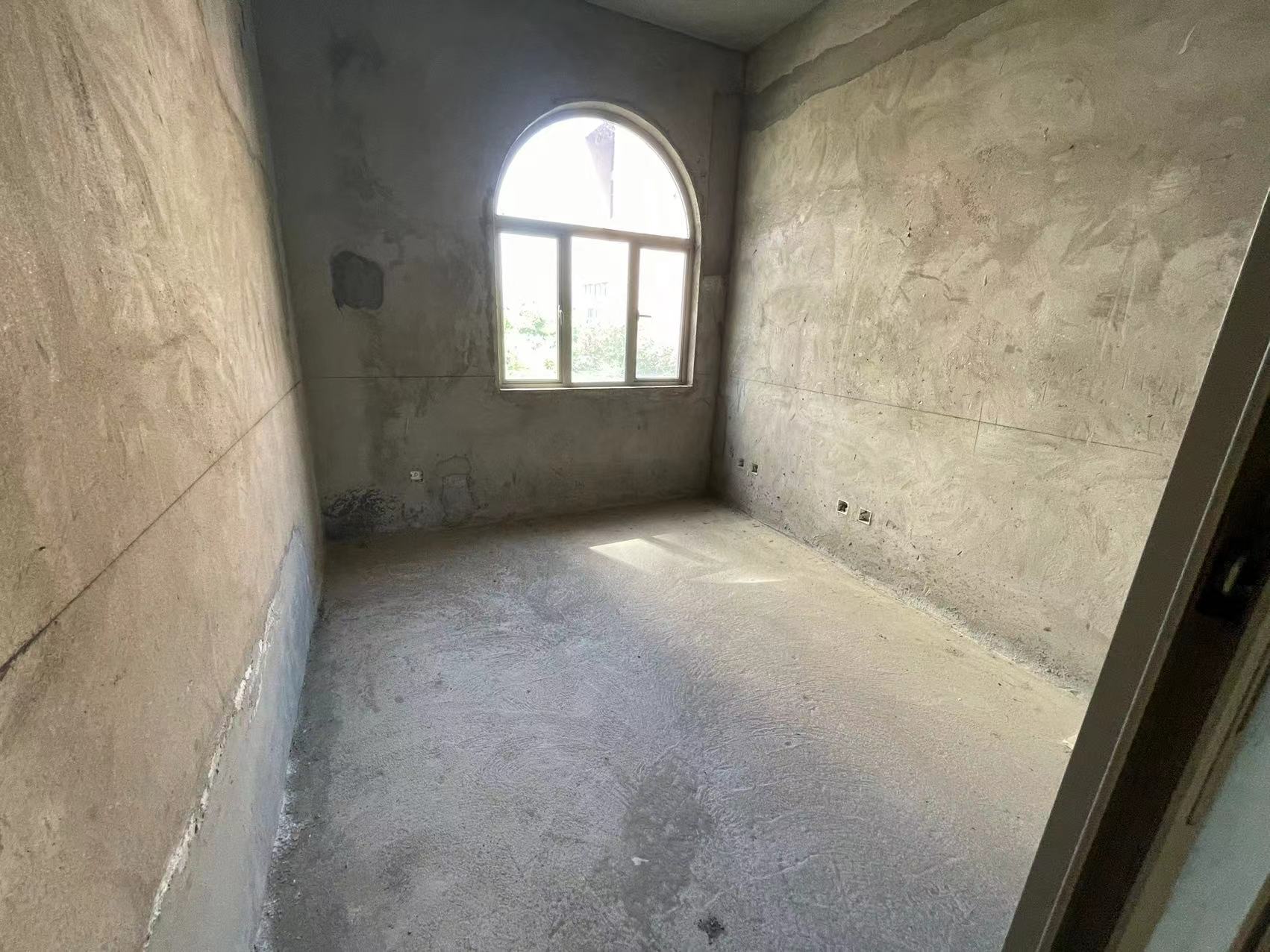 湖湘文化城(锦绣香江) 5室2厅3卫 200.00万 湖湘文化城(锦绣香江) 5室2厅3卫 200.00万室内图