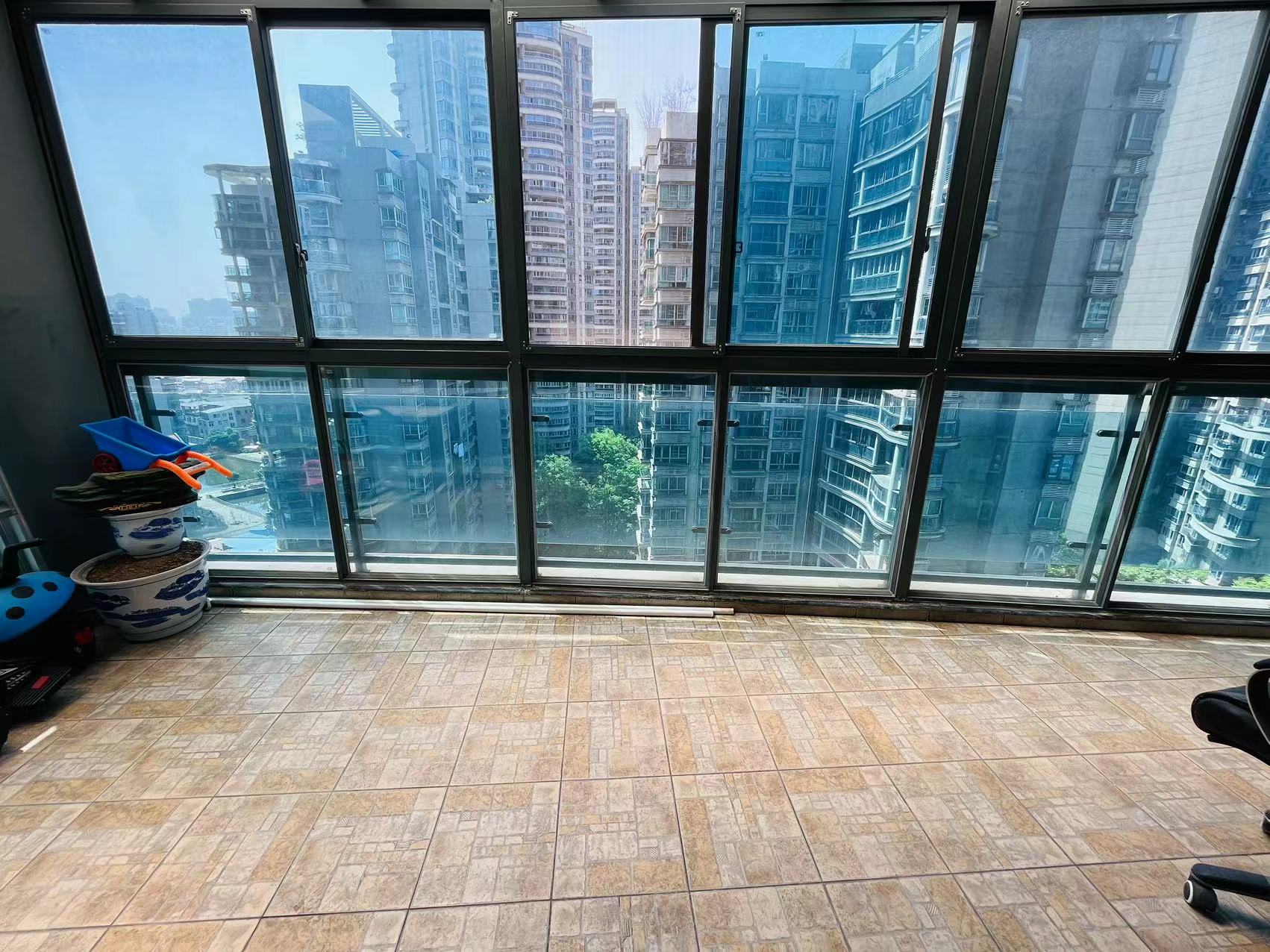 丽景滨江 4室2厅2卫 70.00万 丽景滨江 4室2厅2卫 70.00万室内图