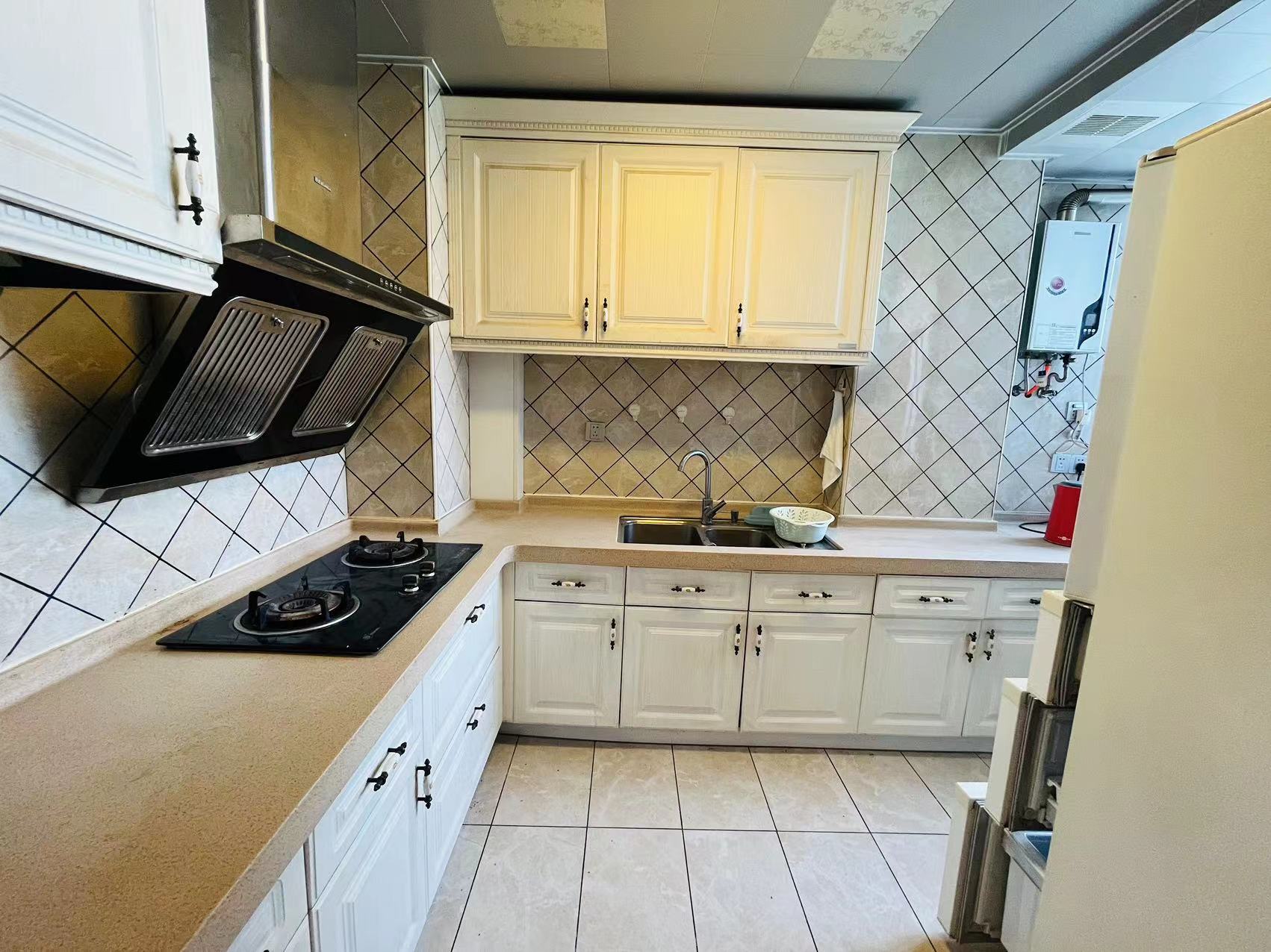 丽景滨江 4室2厅2卫 70.00万 丽景滨江 4室2厅2卫 70.00万室内图