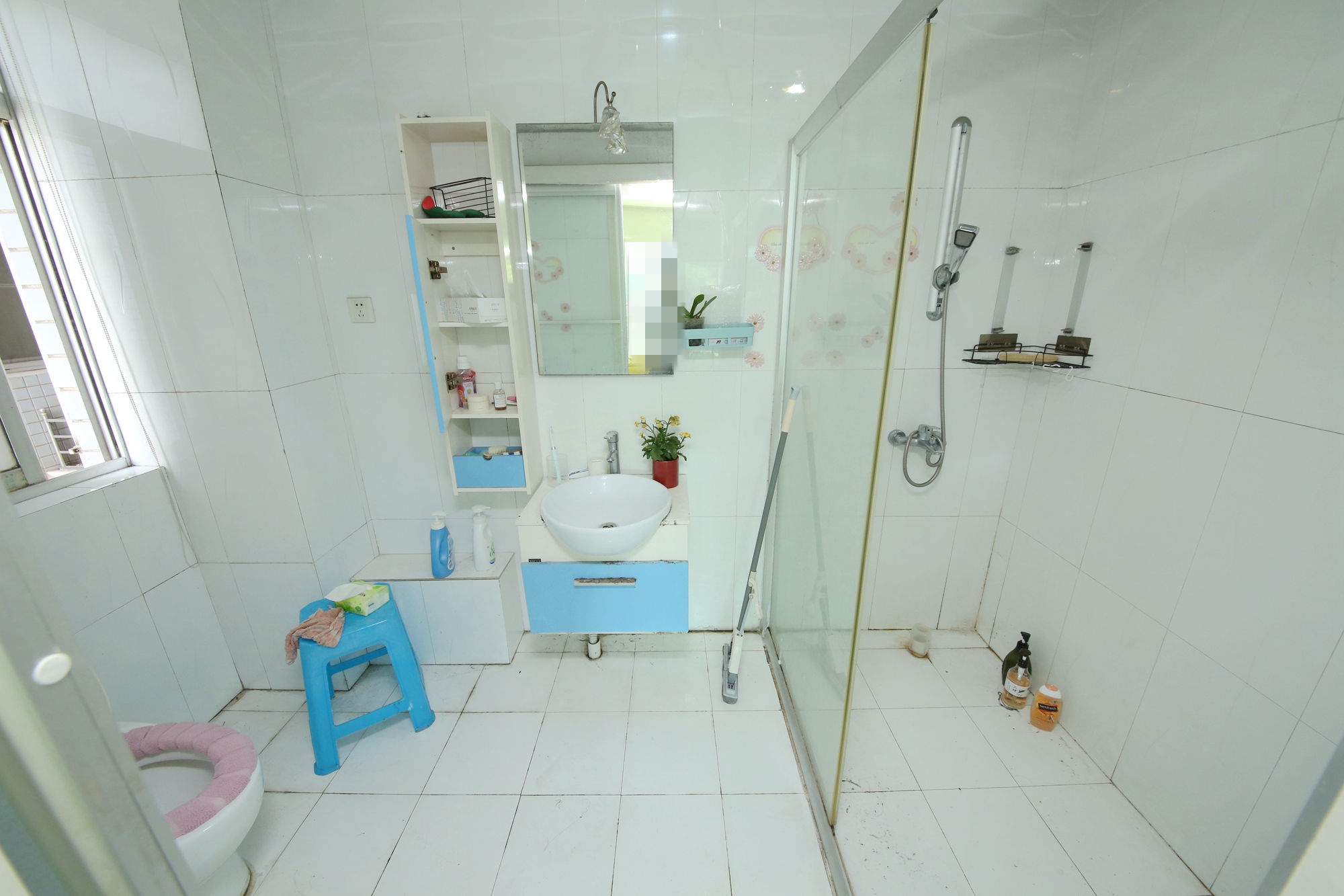 龙柏小区  4室2厅1卫    139.8万卫生间