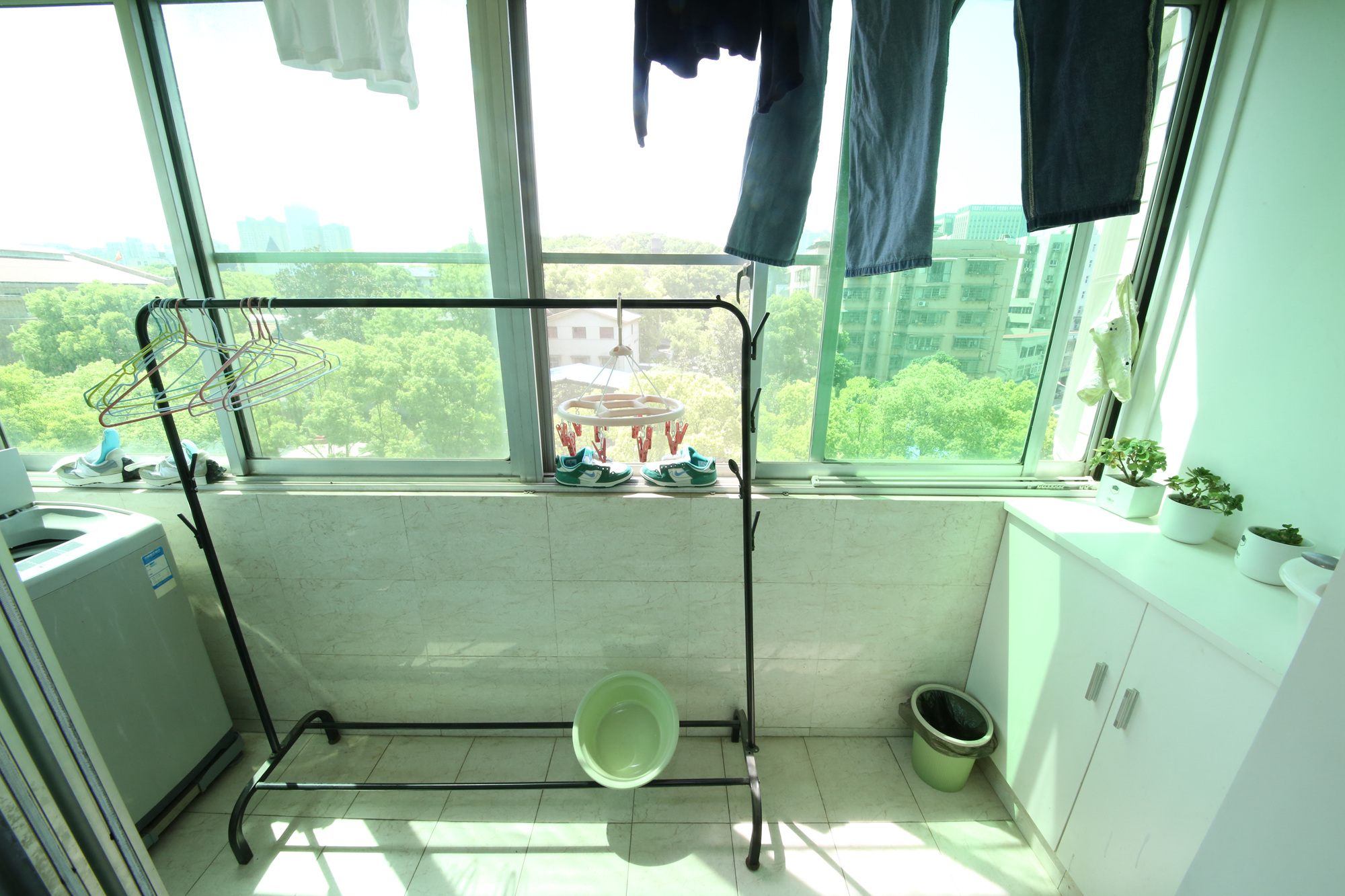 龙柏小区  4室2厅1卫    139.8万阳台