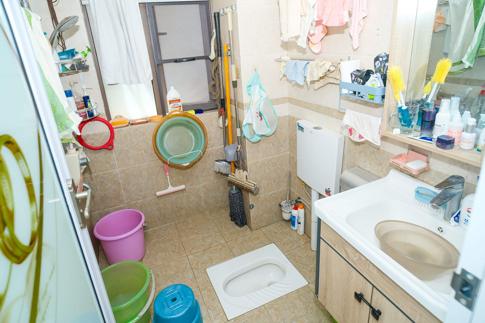 新长海广场 3室2厅1卫 69.80万 新长海广场 3室2厅1卫 69.80万卫生间