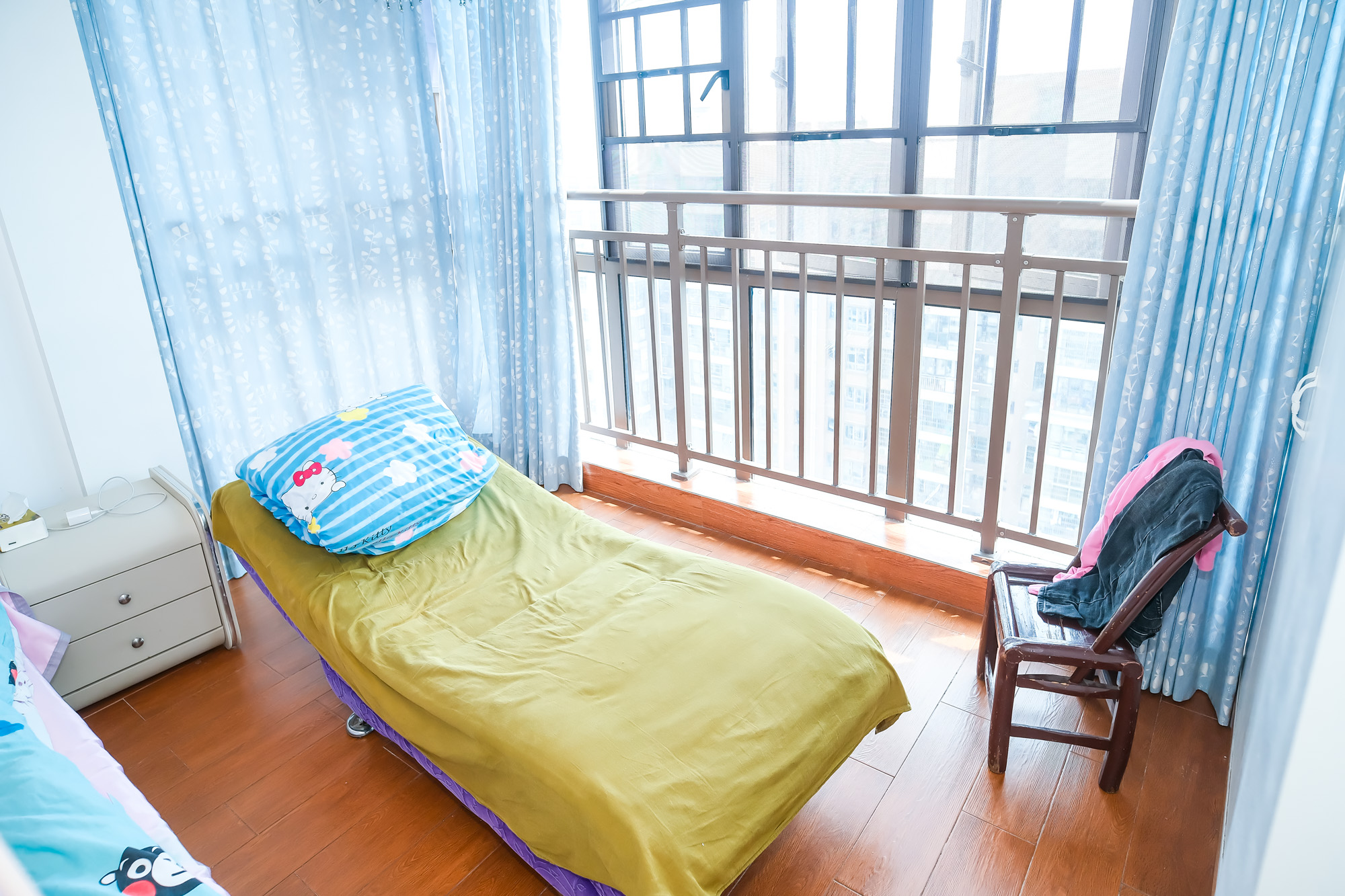 新长海广场 3室2厅1卫 69.80万 新长海广场 3室2厅1卫 69.80万阳台