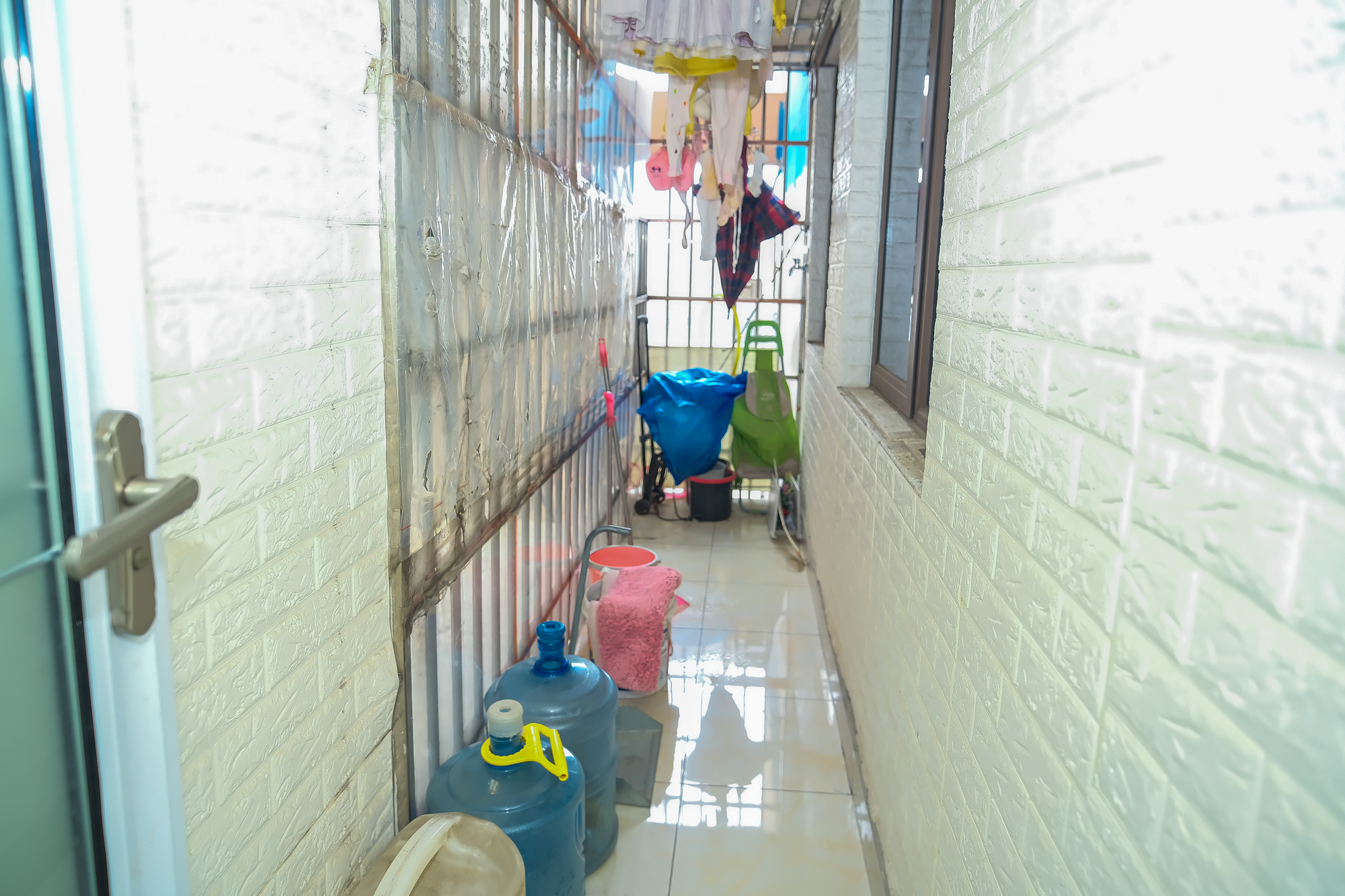 新长海广场 3室2厅1卫 69.80万 新长海广场 3室2厅1卫 69.80万阳台