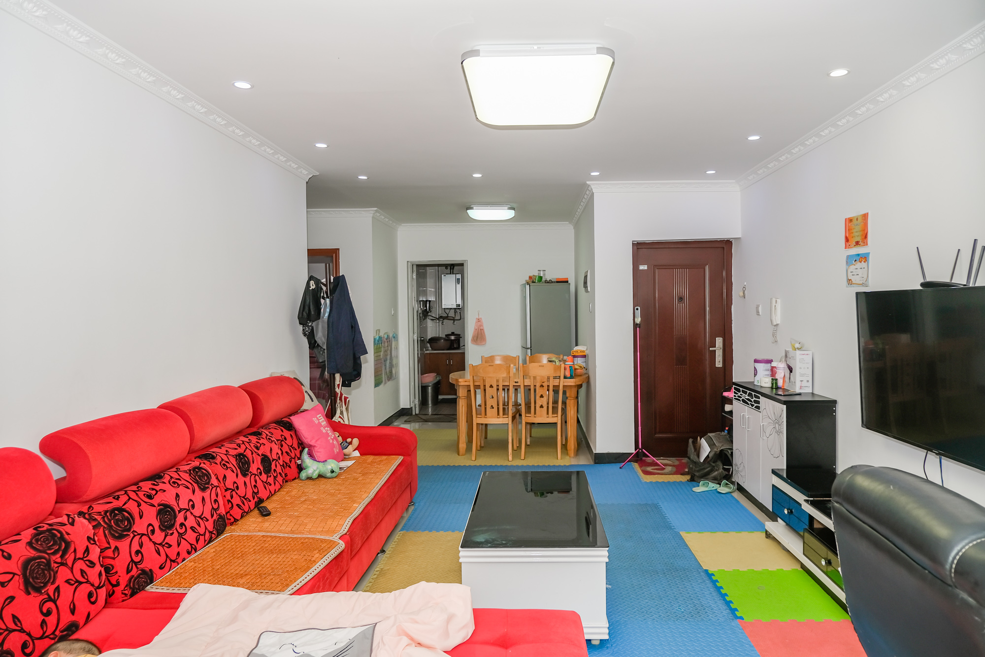 湘瑞家园 2室2厅2卫 42.00万 湘瑞家园 2室2厅2卫 42.00万客厅