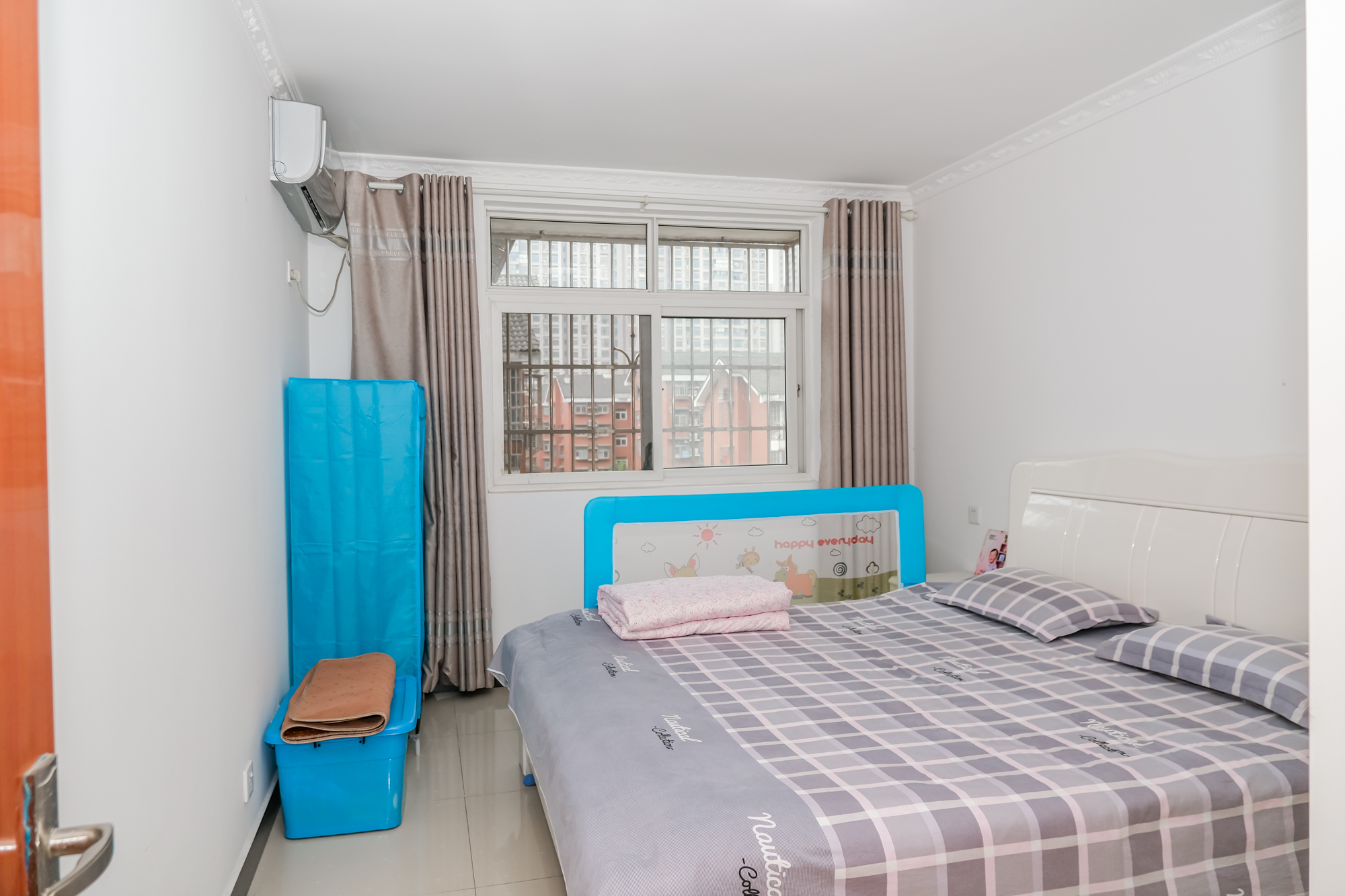 湘瑞家园 2室2厅2卫 42.00万 湘瑞家园 2室2厅2卫 42.00万卧室