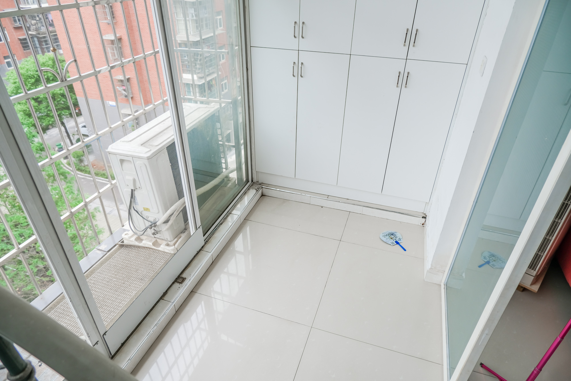 湘瑞家园 2室2厅2卫 42.00万 湘瑞家园 2室2厅2卫 42.00万阳台