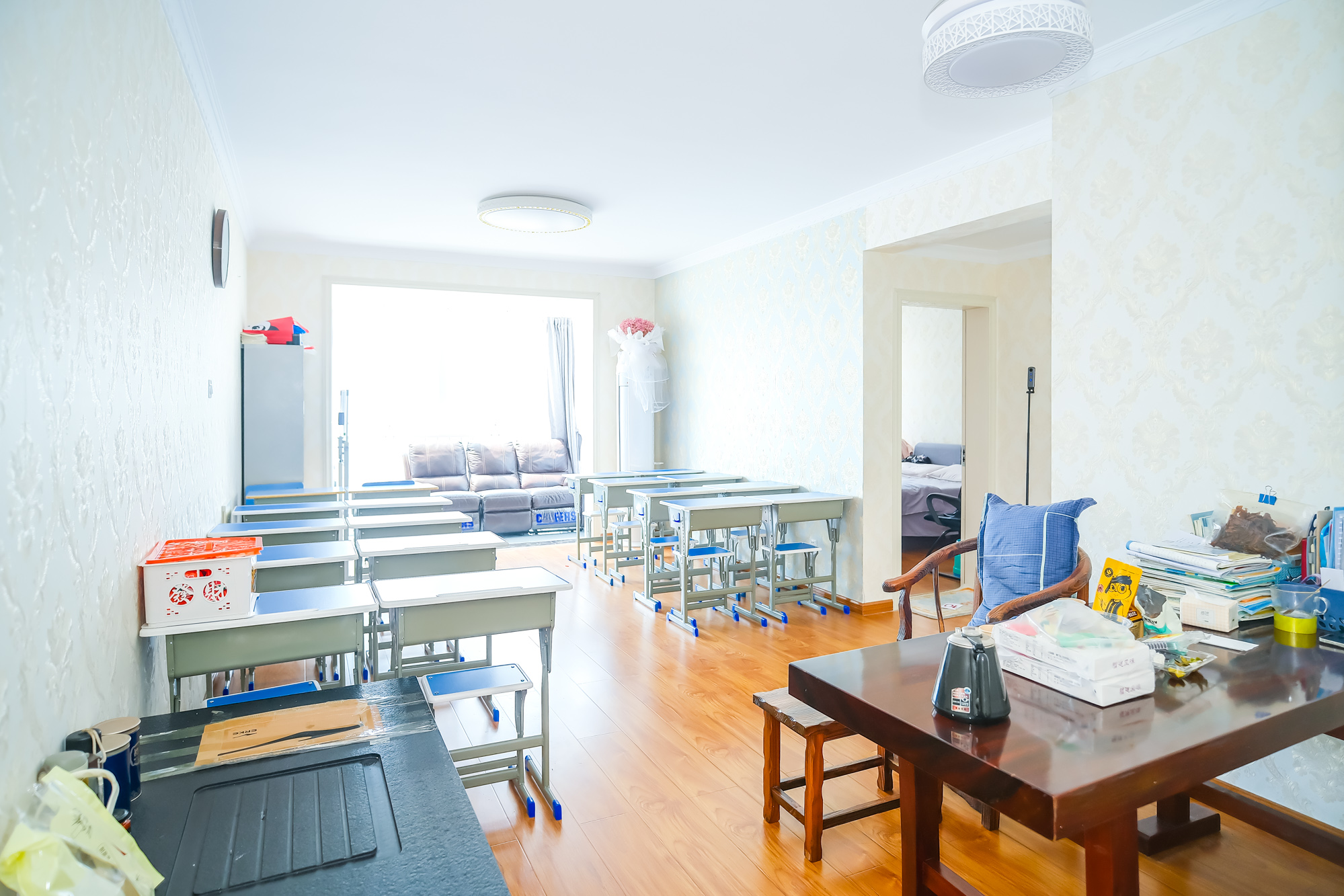 恒广国际景园一二区  2室2厅1卫   75.00万 恒广国际景园一二区  2室2厅1卫   75.00万客厅