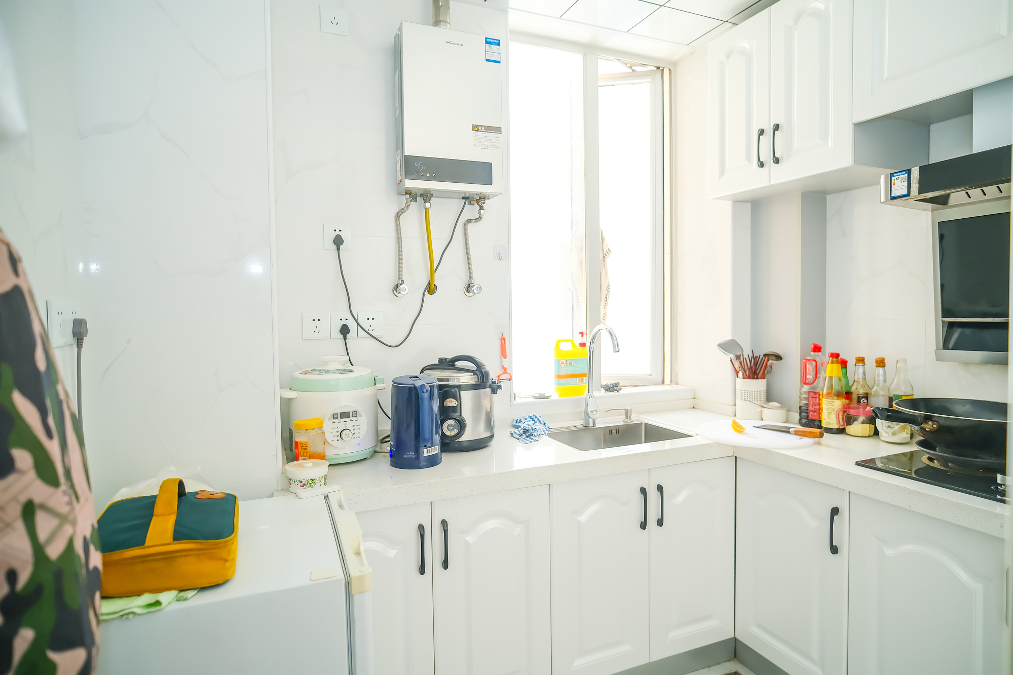 恒广国际景园一二区  2室2厅1卫   75.00万 恒广国际景园一二区  2室2厅1卫   75.00万厨房