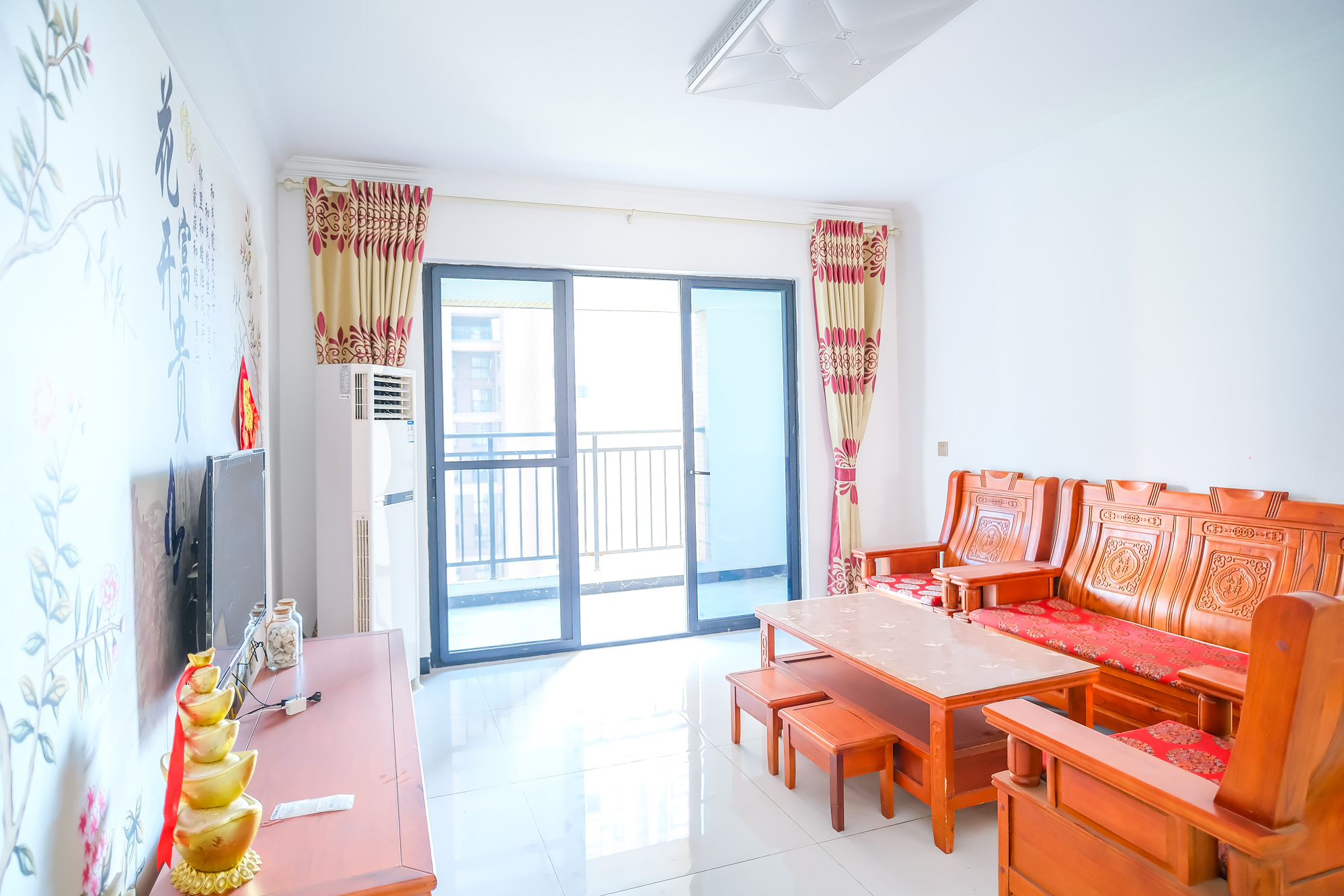 三一街区  3室2厅2卫   82.80万 三一街区  3室2厅2卫   82.80万客厅