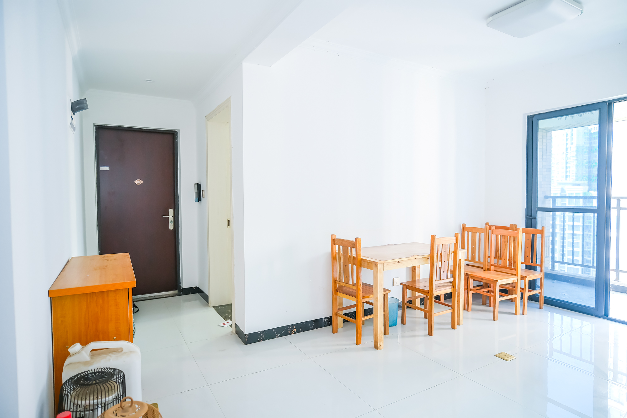 三一街区  3室2厅2卫   82.80万 三一街区  3室2厅2卫   82.80万客厅