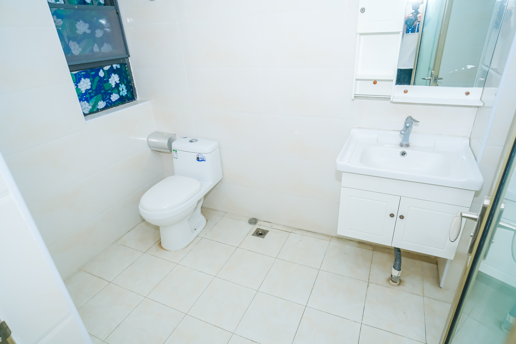 三一街区  3室2厅2卫   82.80万 三一街区  3室2厅2卫   82.80万卫生间