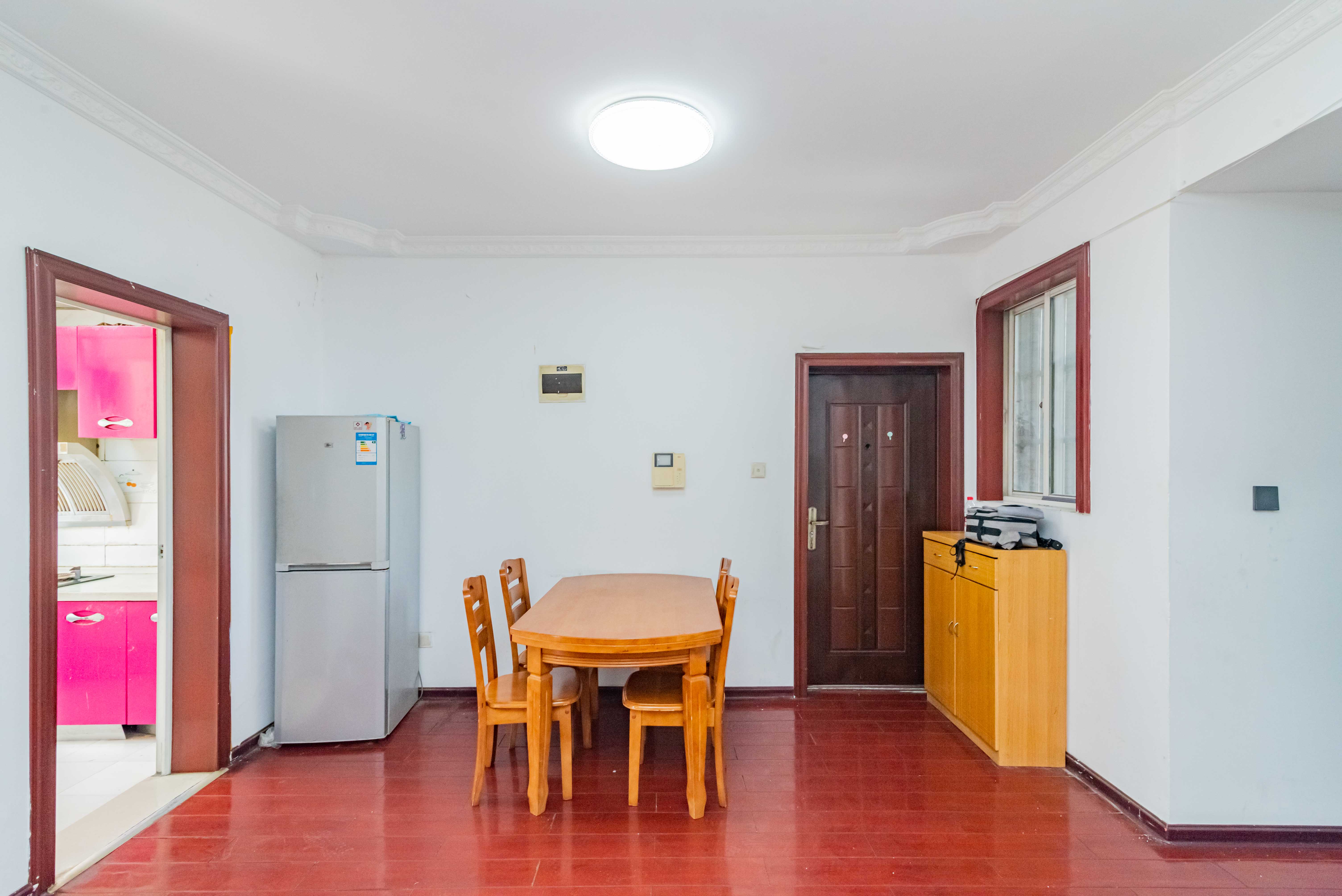 紫晶城 2室2厅1卫 37.80万 紫晶城 2室2厅1卫 37.80万客厅