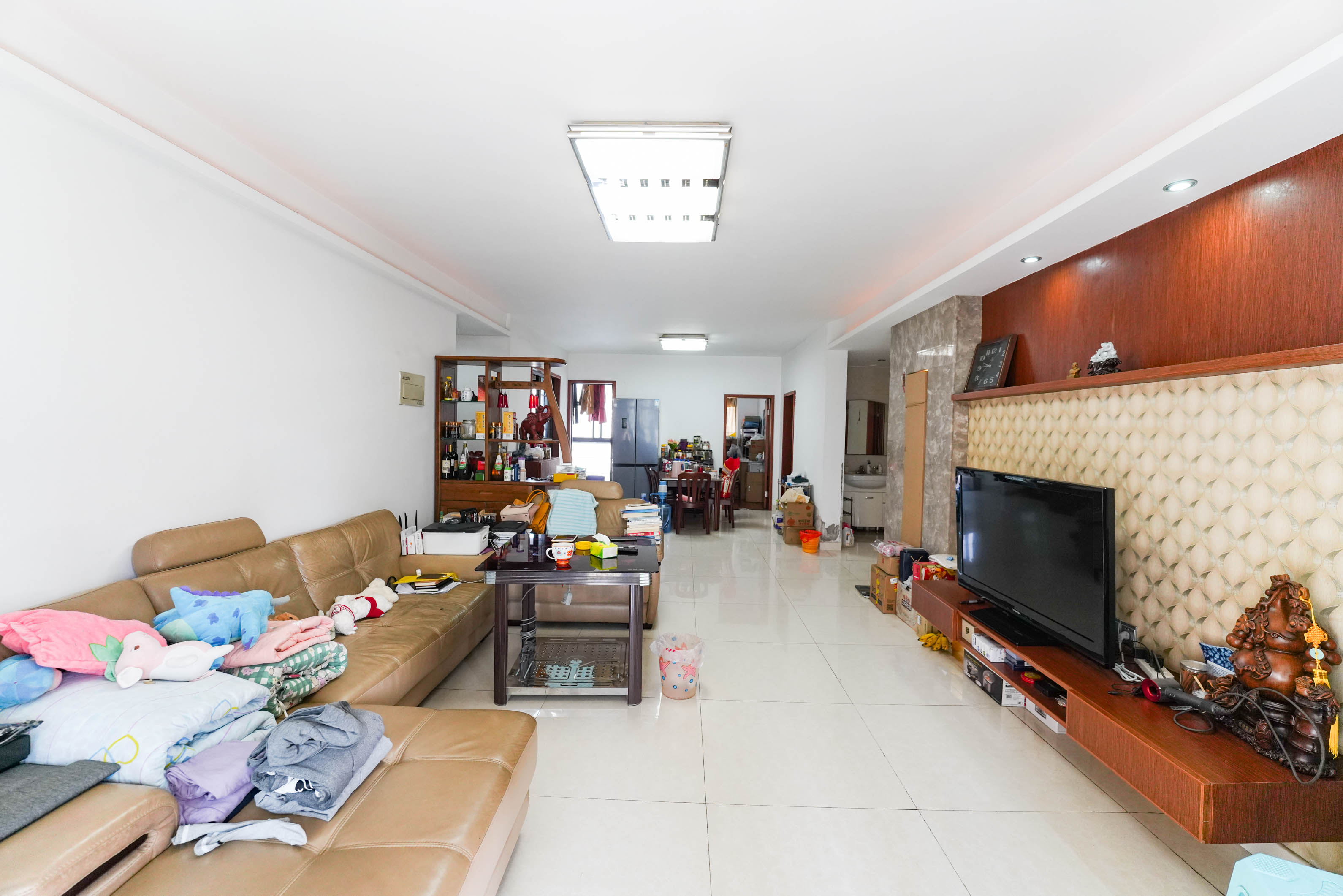 鑫远湘府华城 3室2厅2卫 129.00万 鑫远湘府华城 3室2厅2卫 129.00万客厅