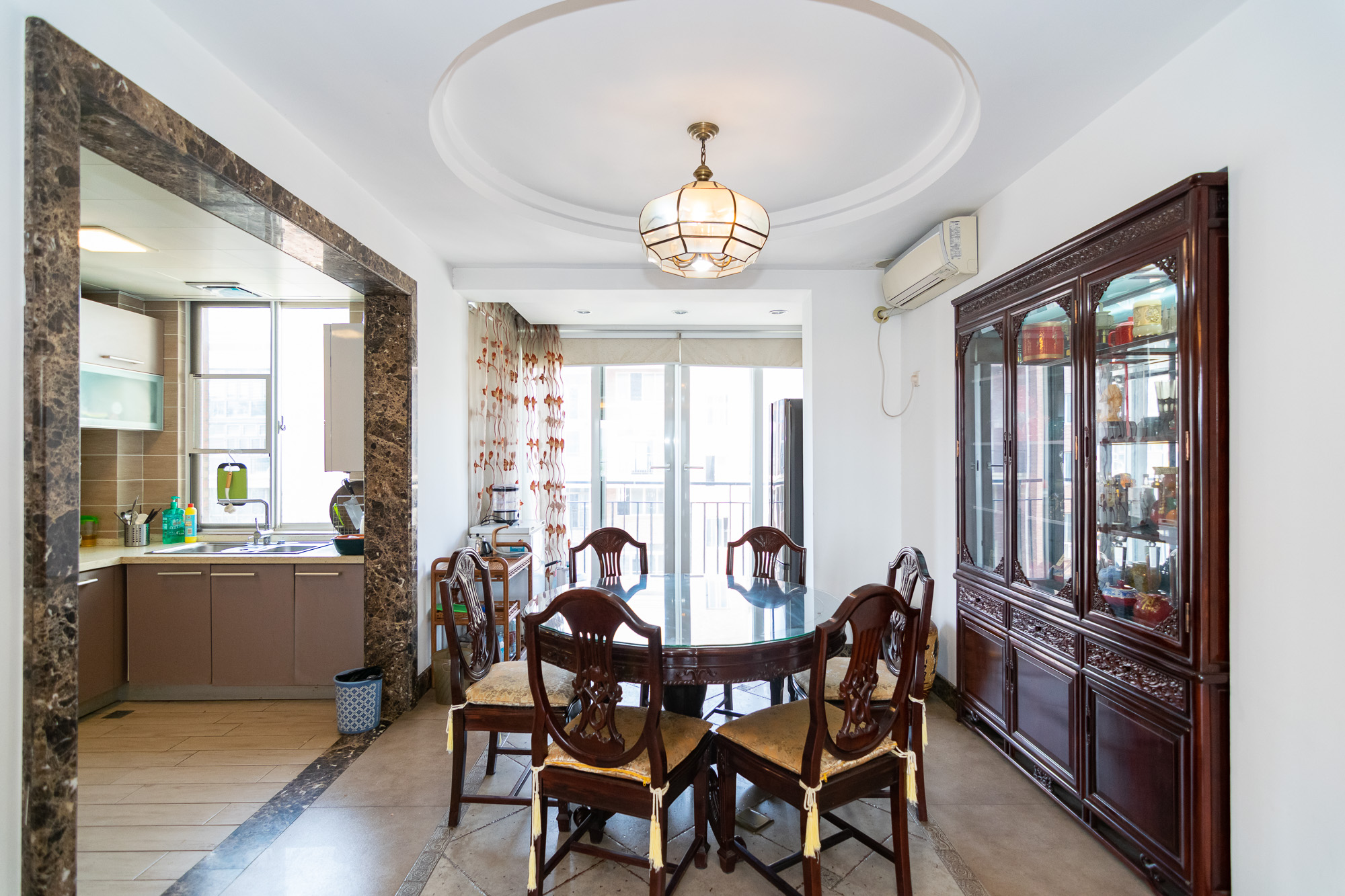 普瑞斯堡 5室2厅3卫 110.0万 普瑞斯堡 5室2厅3卫 110.0万客厅