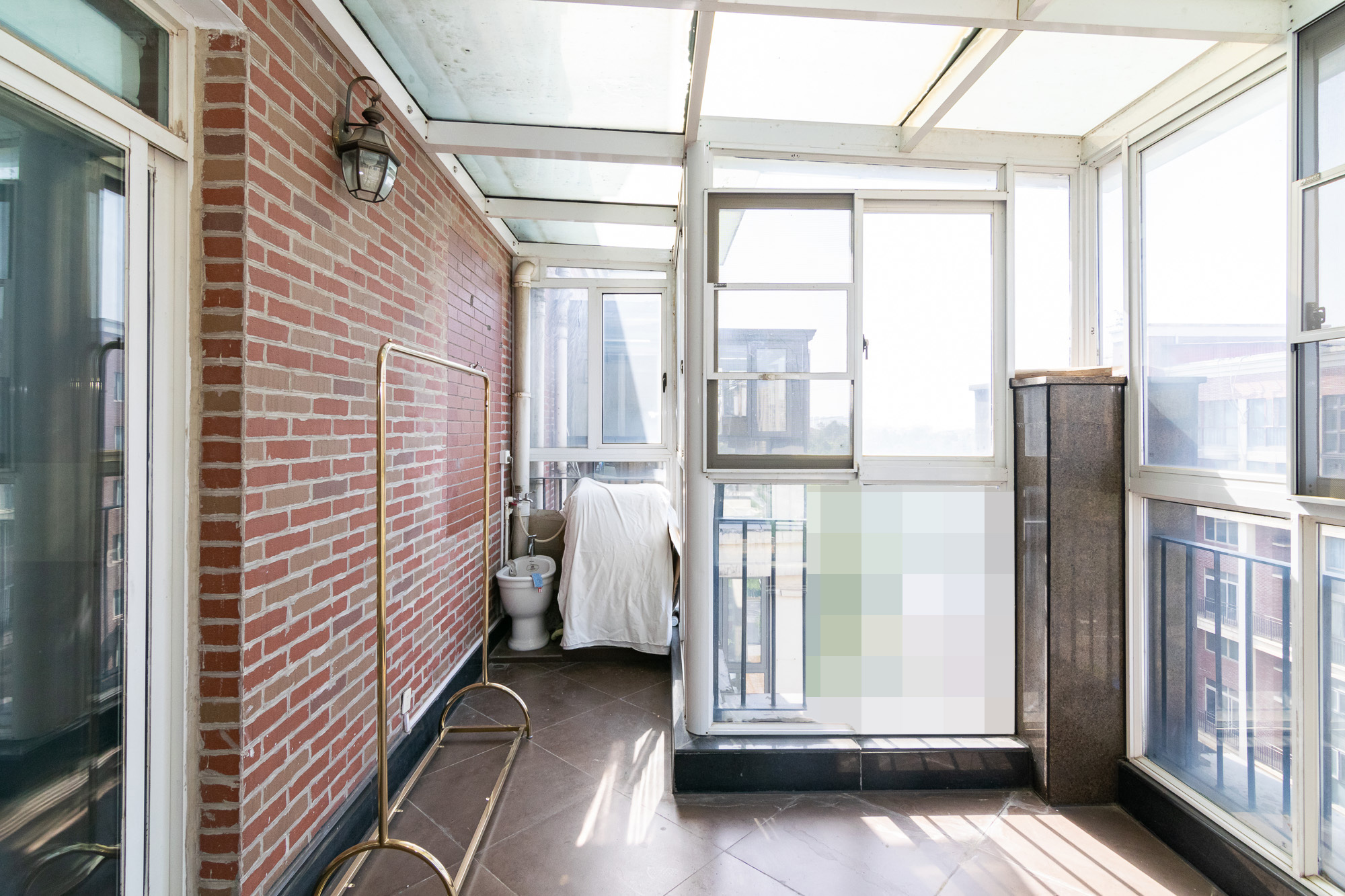 普瑞斯堡 5室2厅3卫 110.0万 普瑞斯堡 5室2厅3卫 110.0万阳台