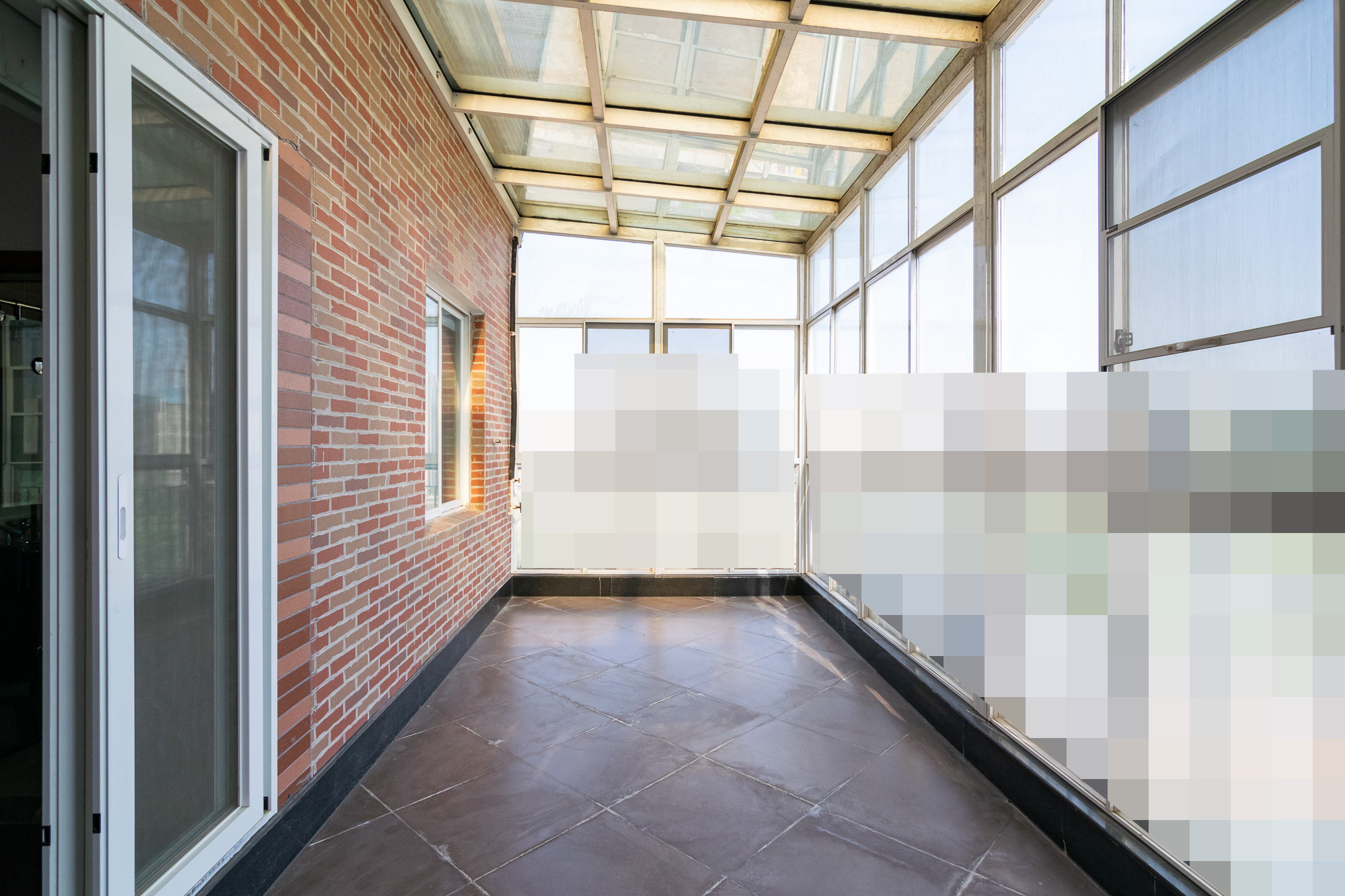 普瑞斯堡 5室2厅3卫 110.0万 普瑞斯堡 5室2厅3卫 110.0万阳台