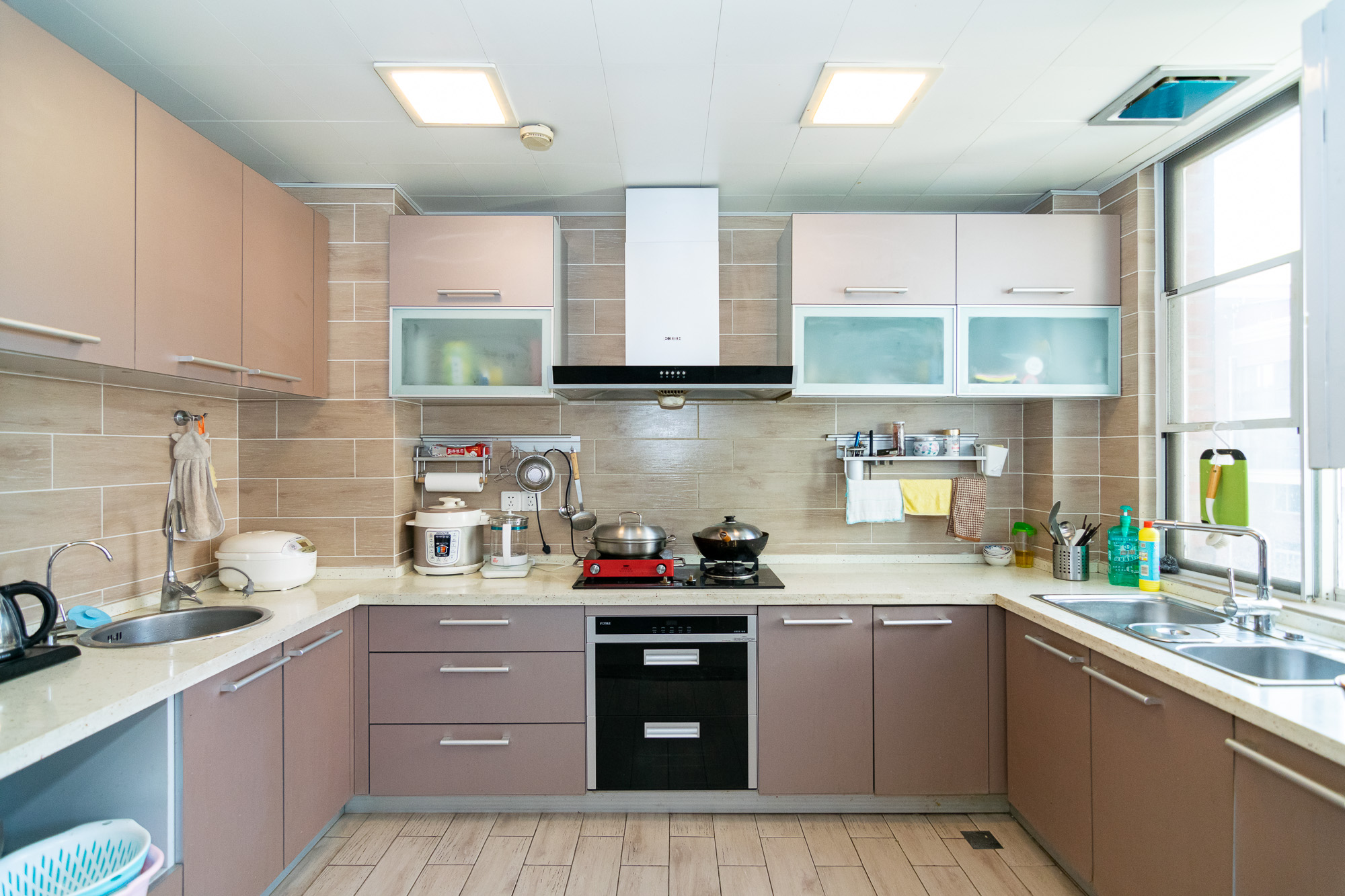 普瑞斯堡 5室2厅3卫 110.0万 普瑞斯堡 5室2厅3卫 110.0万厨房