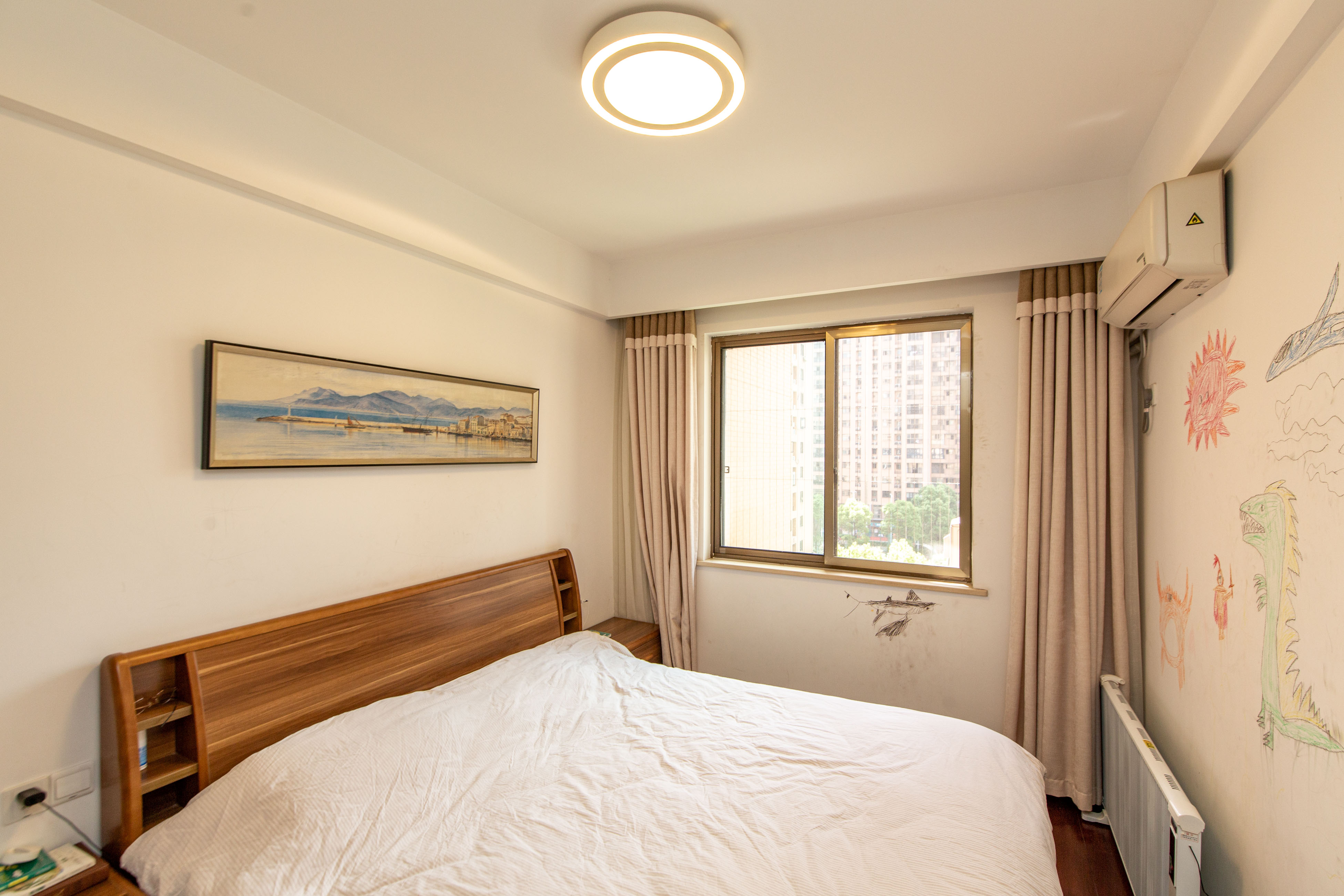 香樟鑫都  4室2厅2卫    174.0万卧室