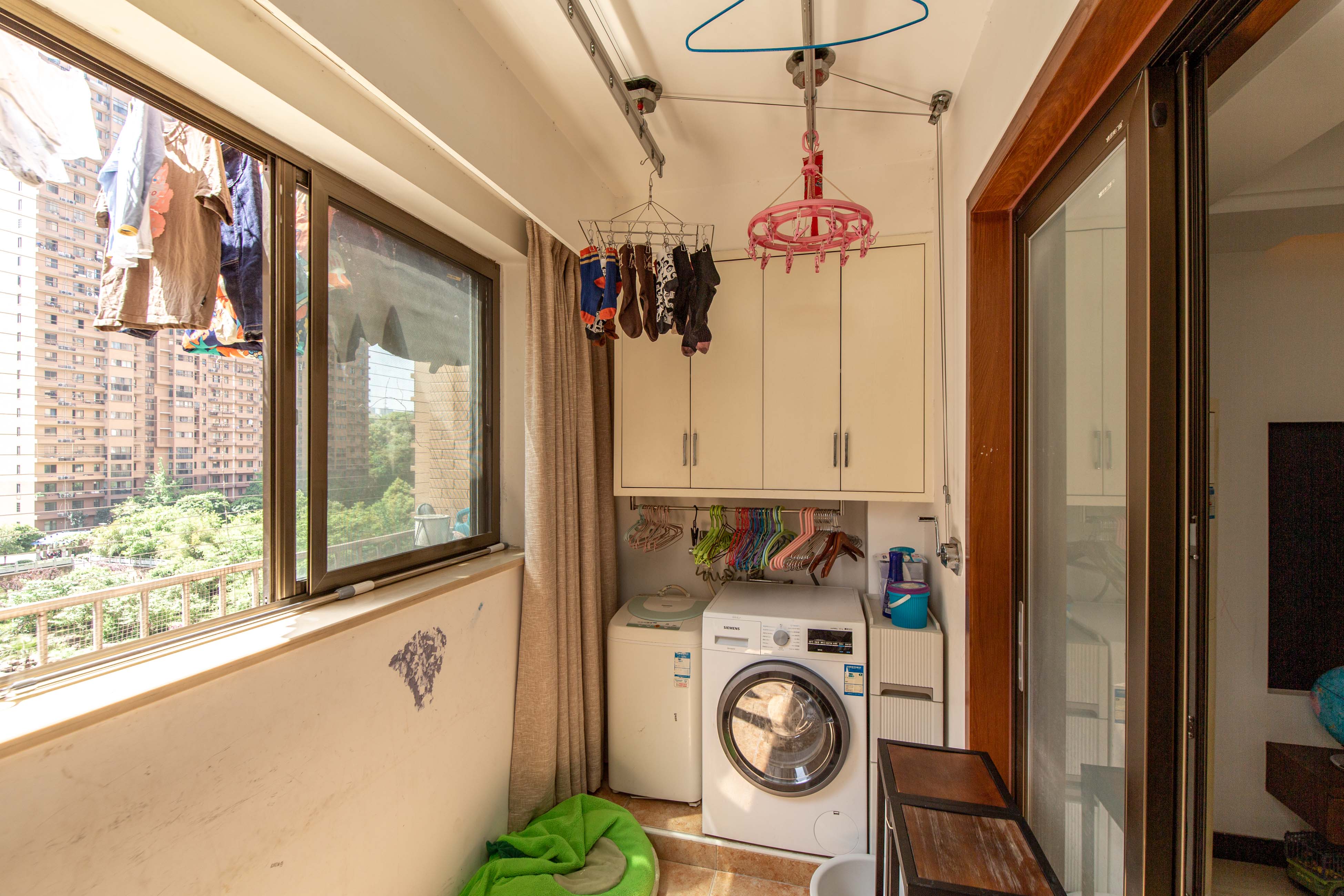 香樟鑫都  4室2厅2卫    174.0万阳台