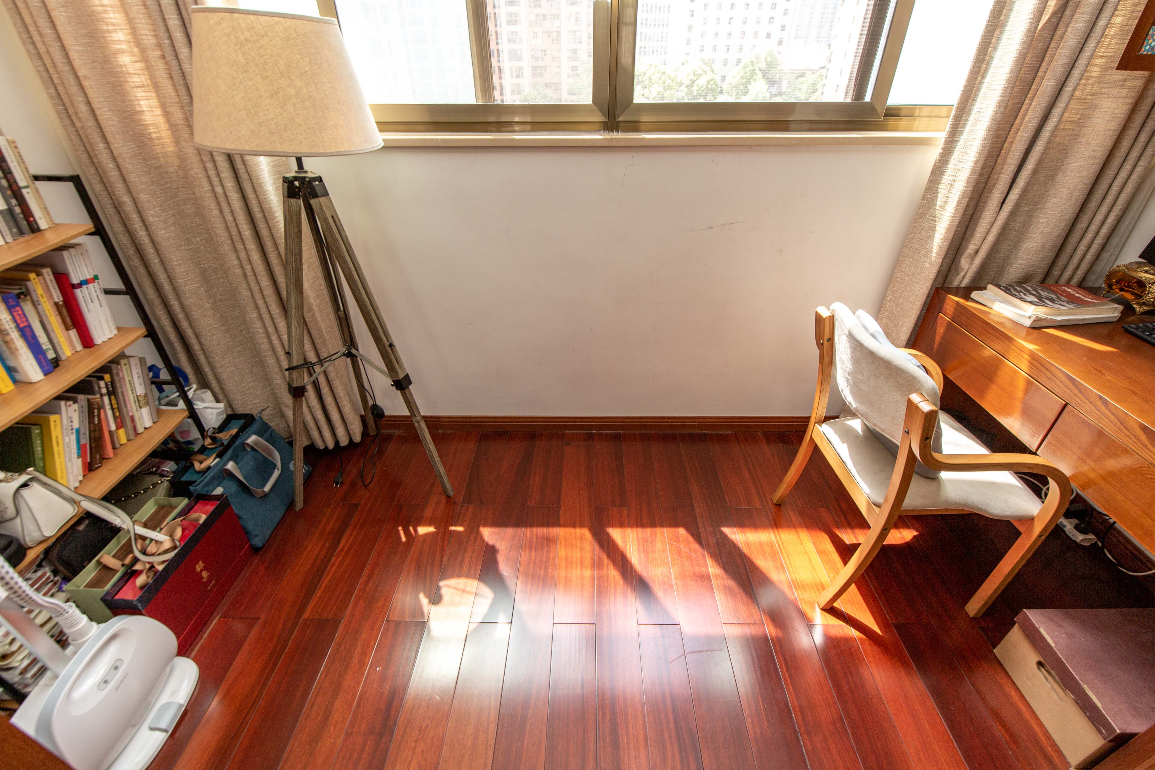 香樟鑫都  4室2厅2卫    174.0万阳台