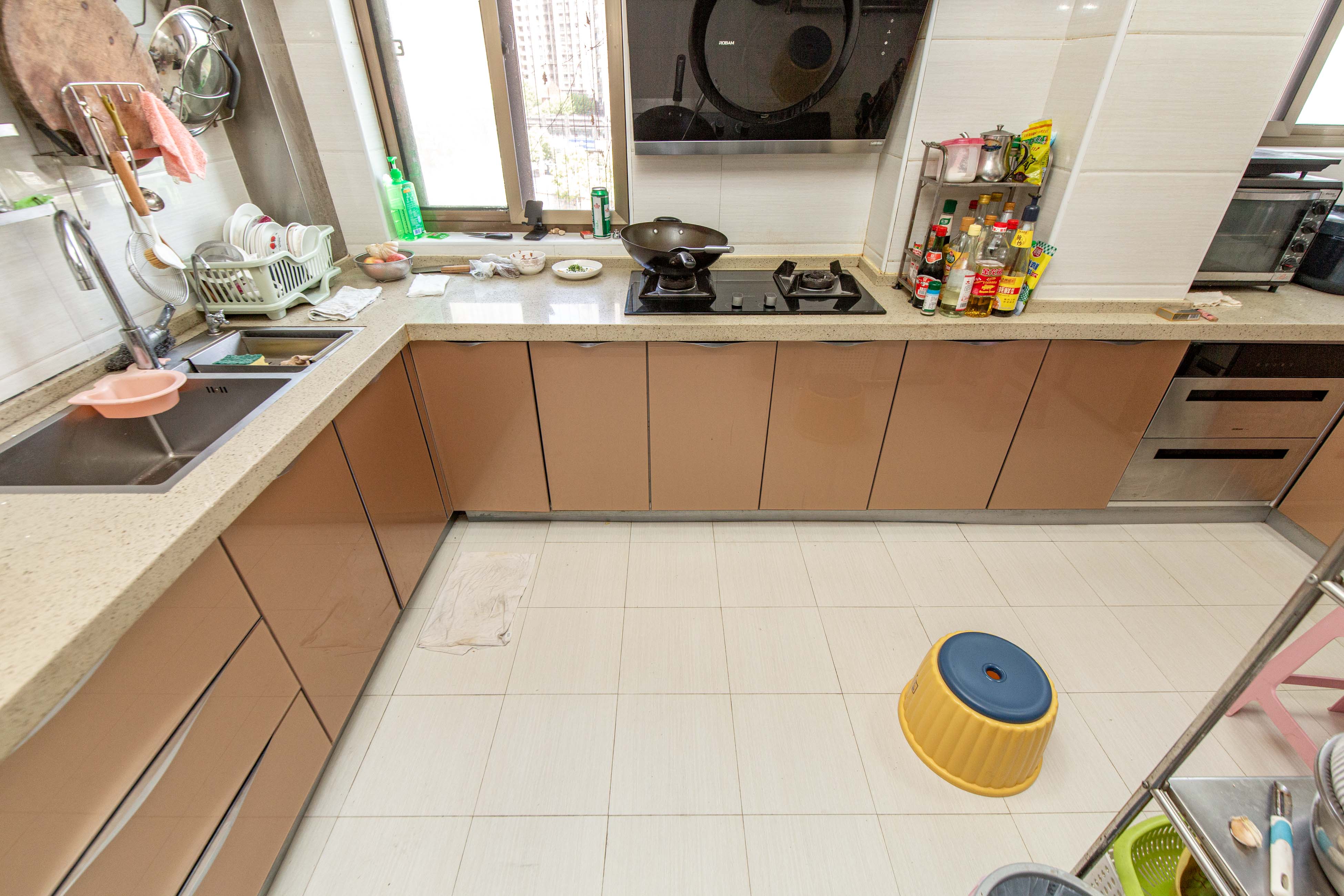 香樟鑫都  4室2厅2卫    174.0万厨房