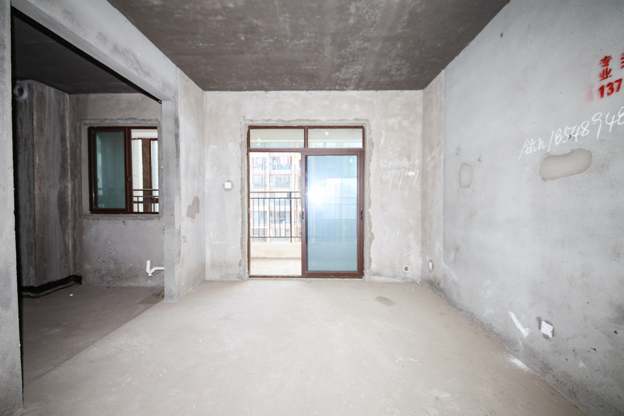 星月绿洲 4室2厅2卫 140.10万 星月绿洲 4室2厅2卫 140.10万客厅