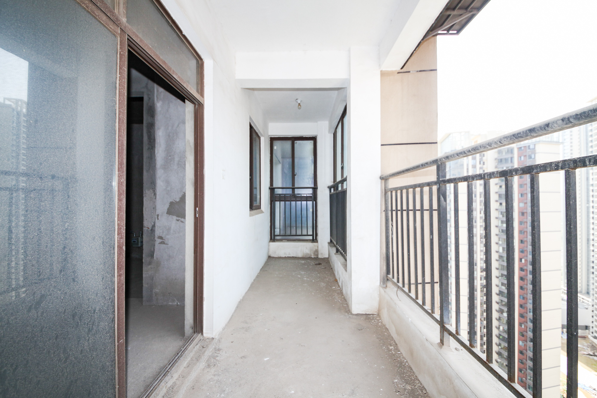 星月绿洲 4室2厅2卫 140.10万 星月绿洲 4室2厅2卫 140.10万阳台