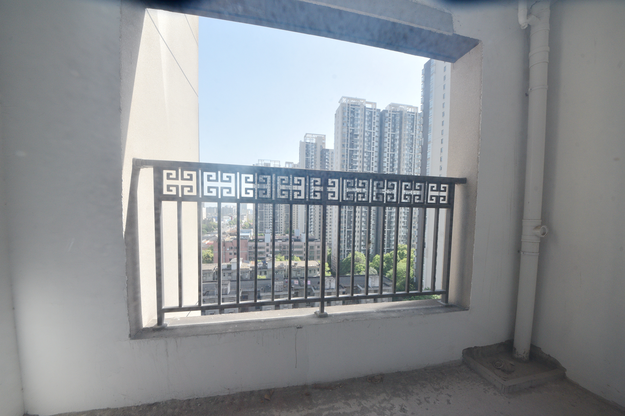 建发央玺（建发泱玺雅苑）  4室2厅1卫   340.00万阳台