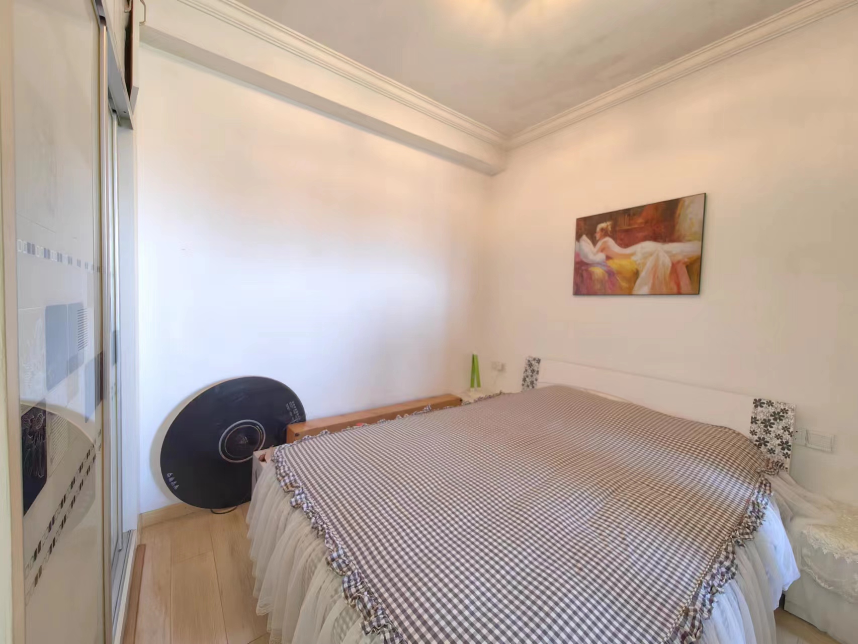 泰山公馆 3室2厅1卫 76.80万 泰山公馆 3室2厅1卫 76.80万室内图