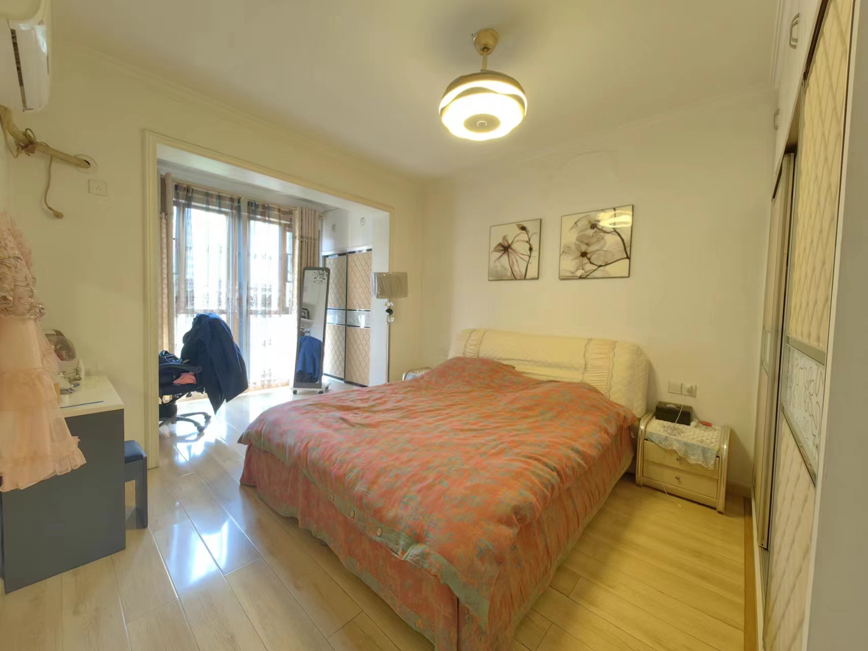 泰山公馆 3室2厅1卫 76.80万 泰山公馆 3室2厅1卫 76.80万室内图