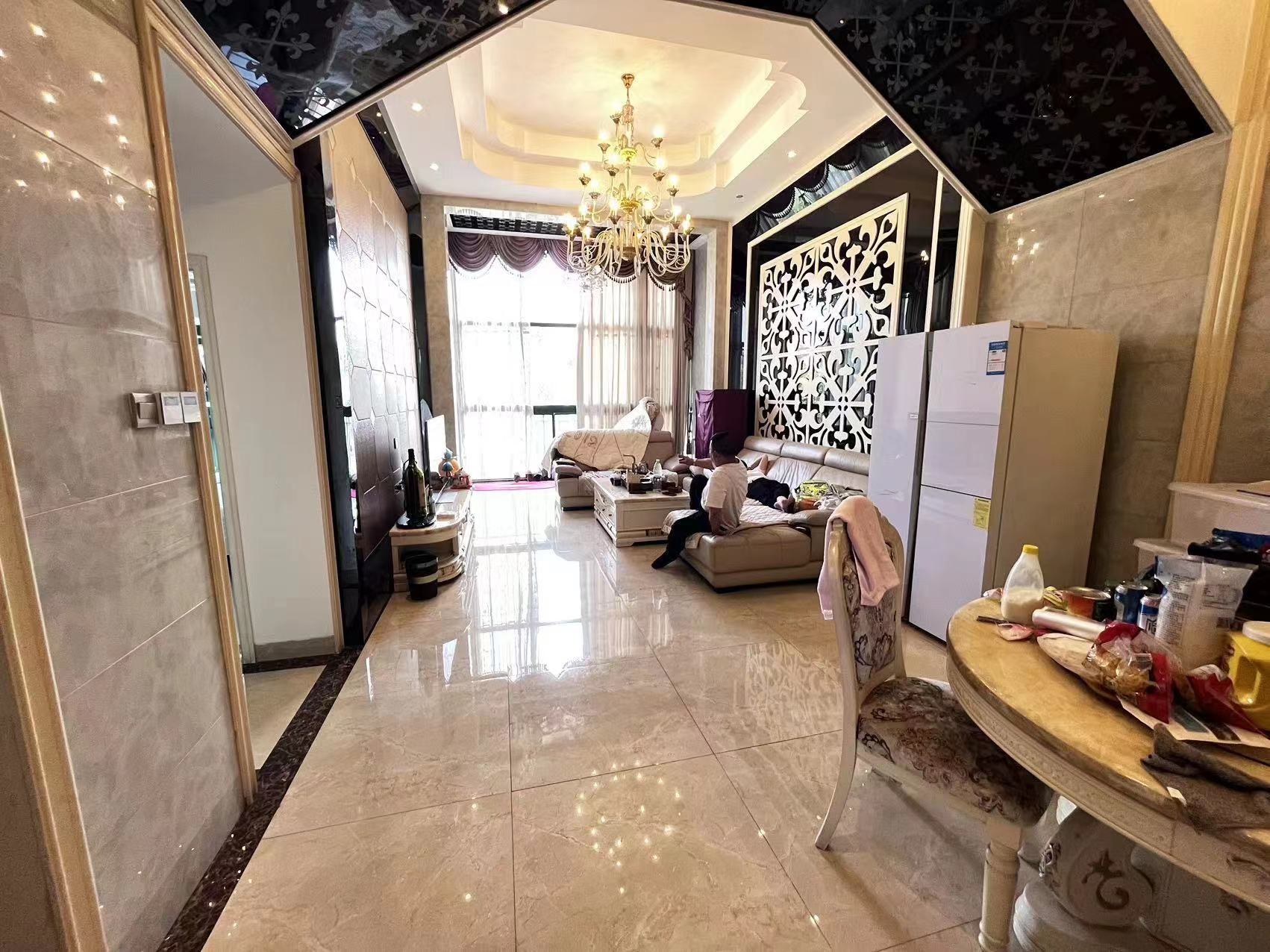 经世皇城 3室2厅2卫 98.00万 经世皇城 3室2厅2卫 98.00万室内图