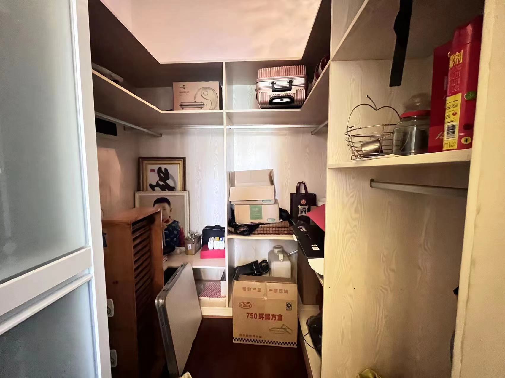 经世皇城 3室2厅2卫 98.00万 经世皇城 3室2厅2卫 98.00万室内图