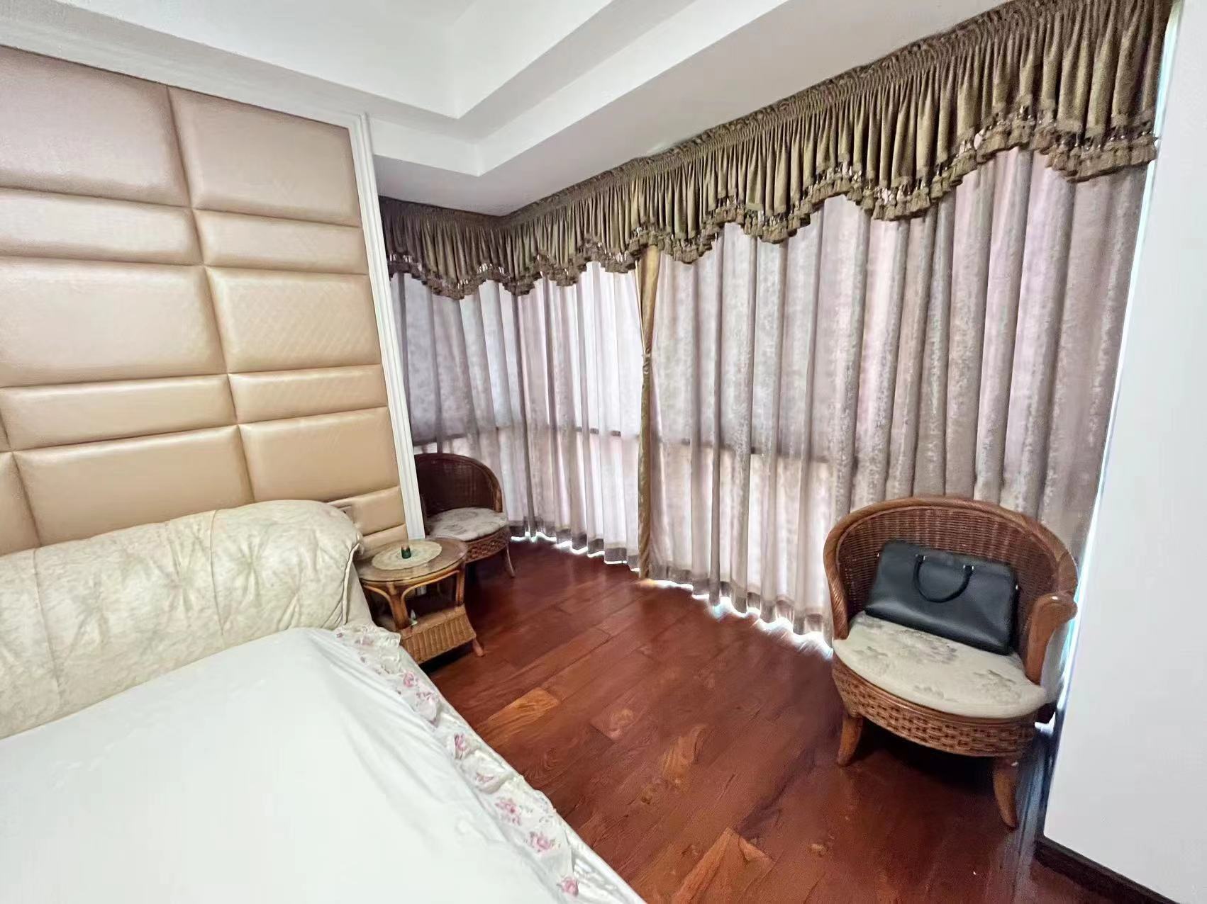 经世皇城 3室2厅2卫 98.00万 经世皇城 3室2厅2卫 98.00万室内图