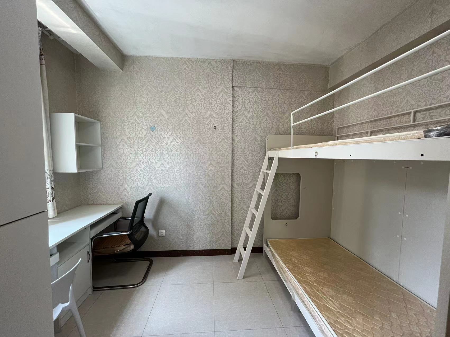 泰山公馆  3室1厅1卫    82.0万 泰山公馆  3室1厅1卫    82.0万室内图