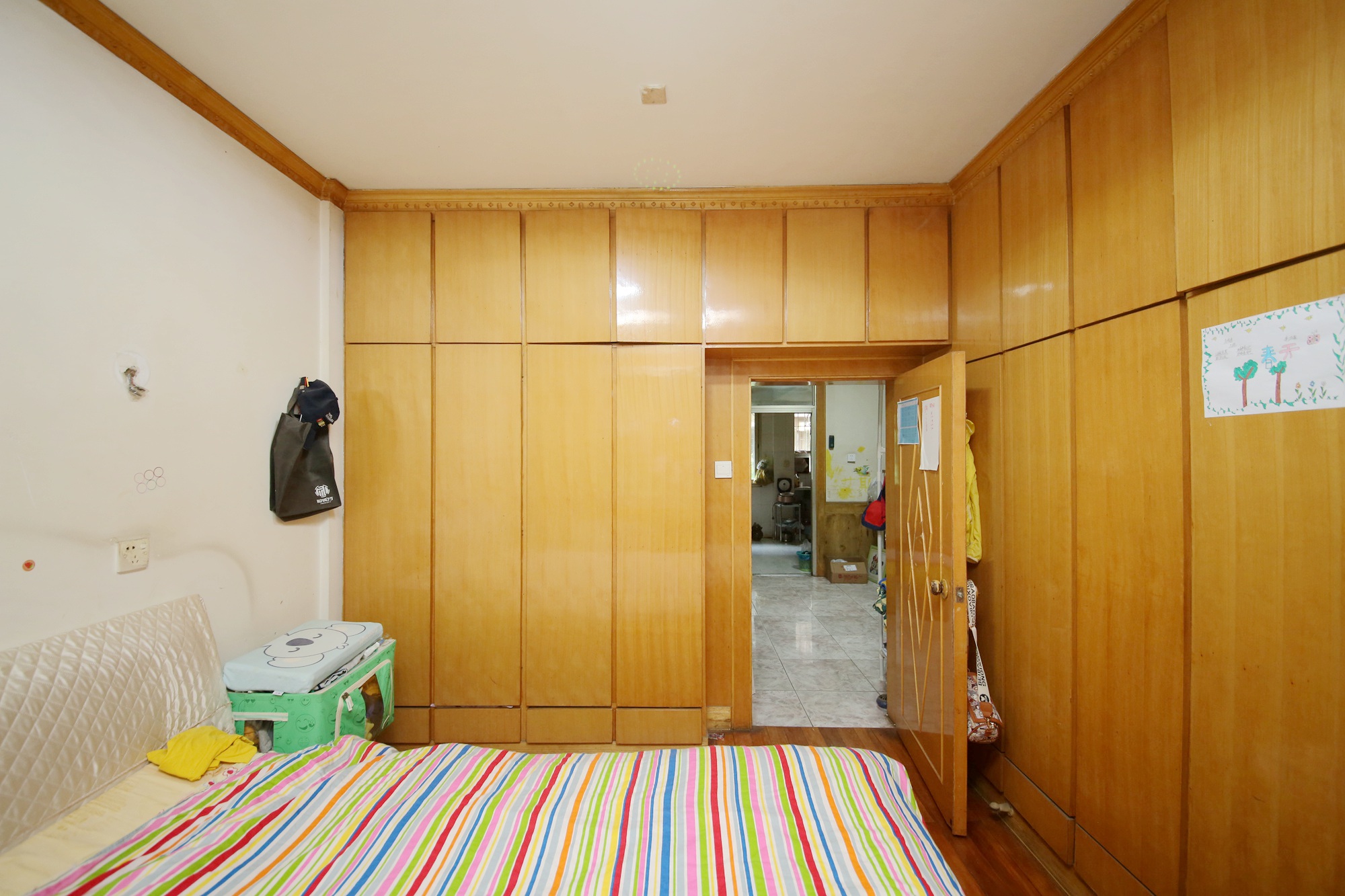 向韶村  2室2厅1卫   56.00万卧室