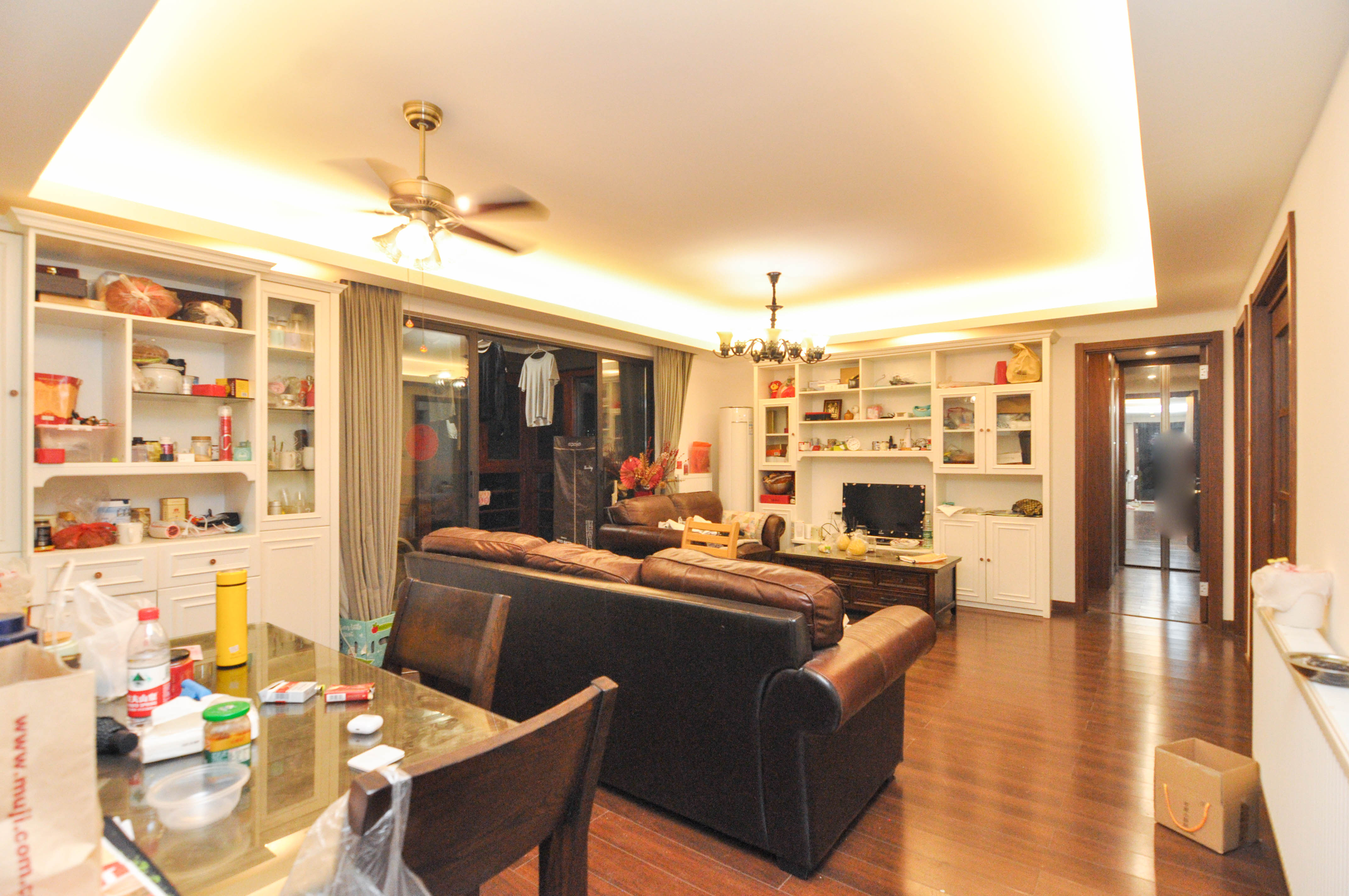 万科里梅溪郡  4室2厅2卫    299.8万客厅