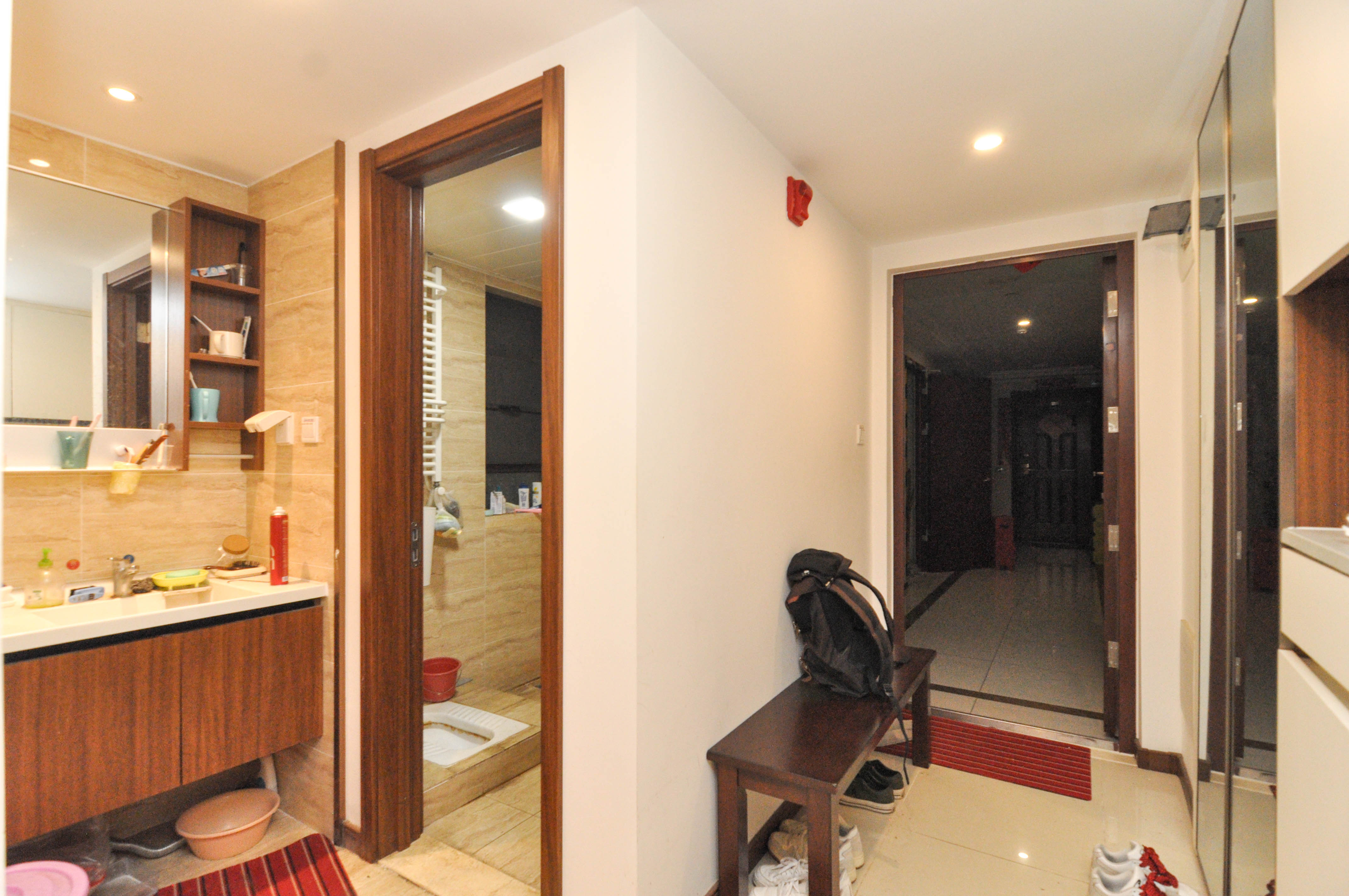 万科里梅溪郡  4室2厅2卫    299.8万卫生间