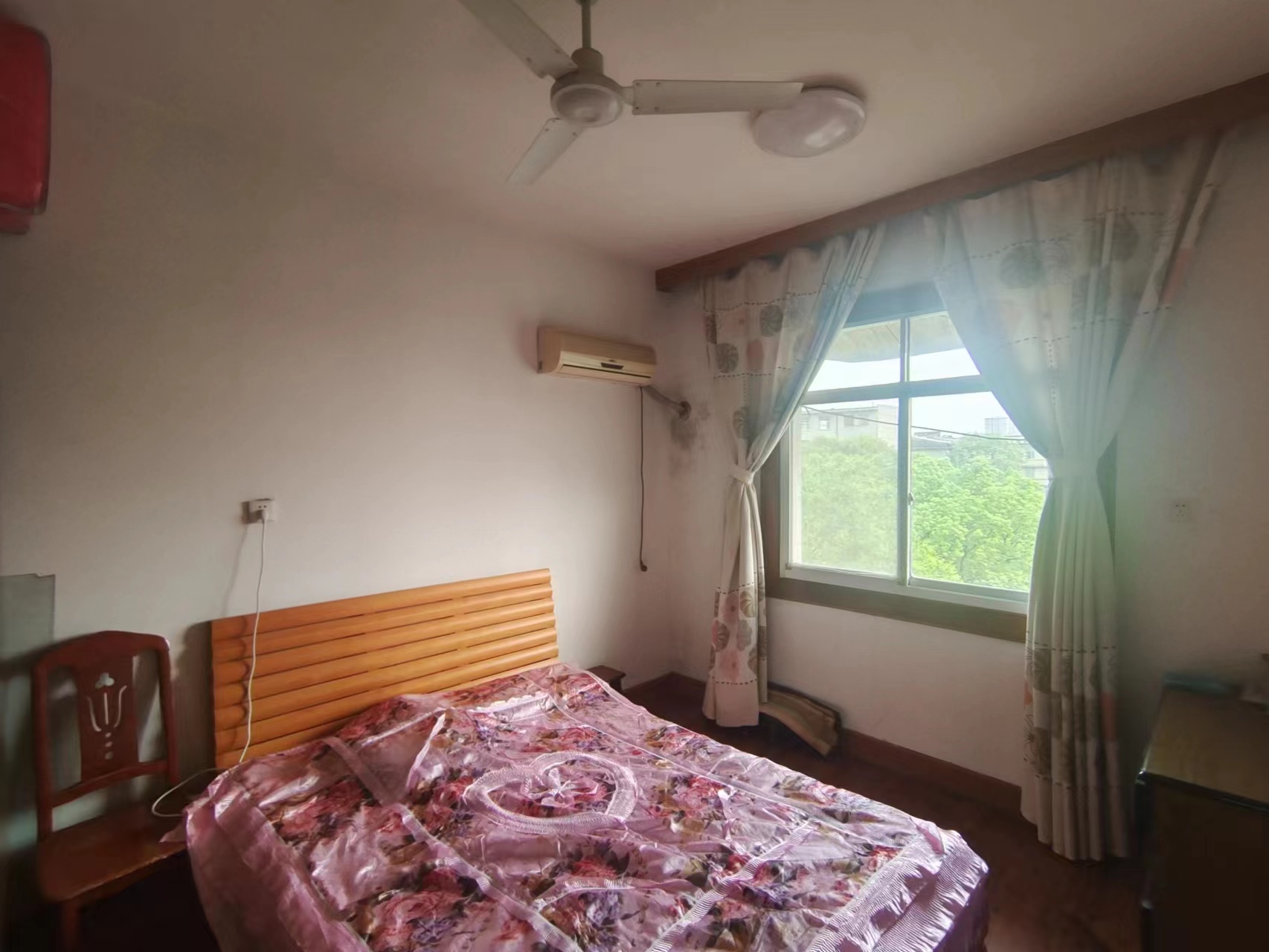 向阳二村 3室2厅2卫 32.00万 向阳二村 3室2厅2卫 32.00万室内图