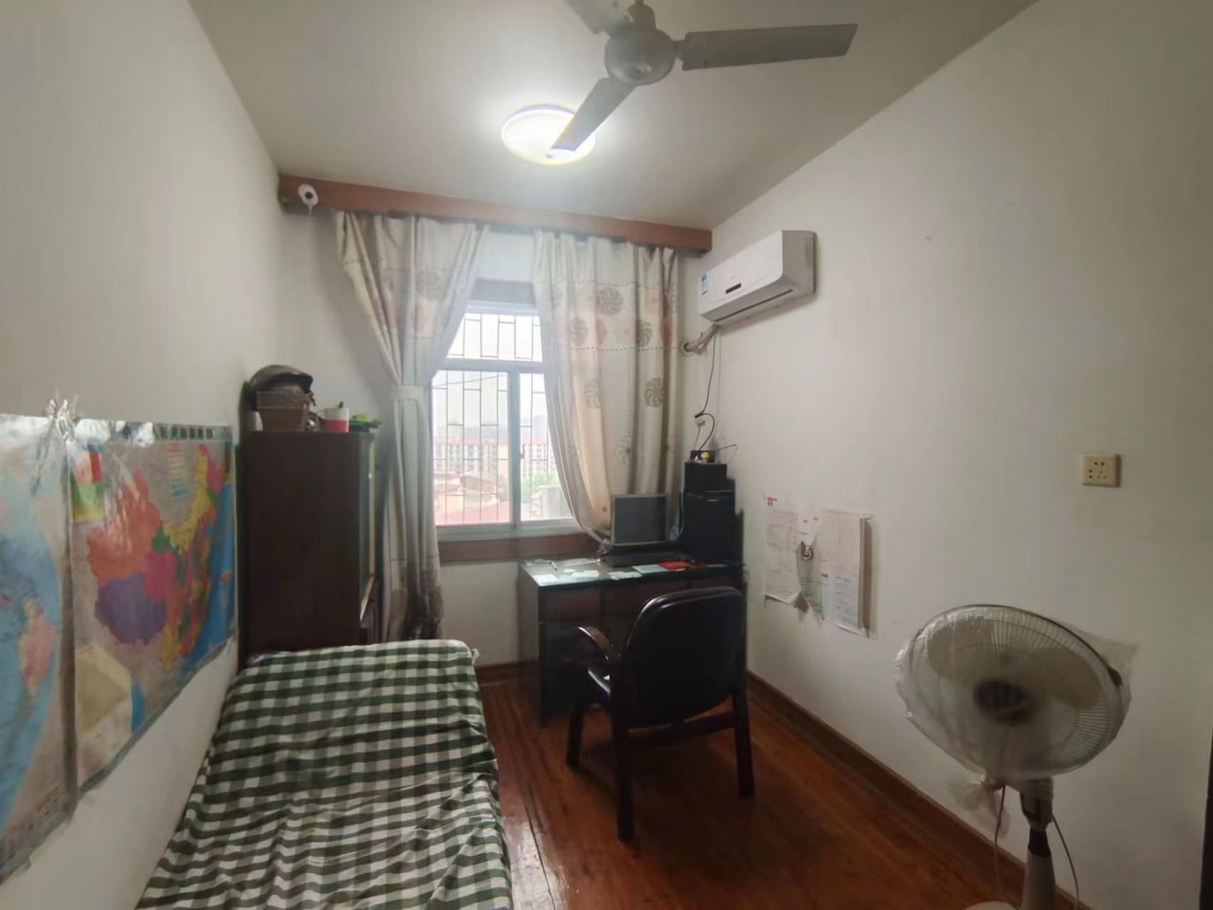 向阳二村 3室2厅2卫 32.00万 向阳二村 3室2厅2卫 32.00万室内图