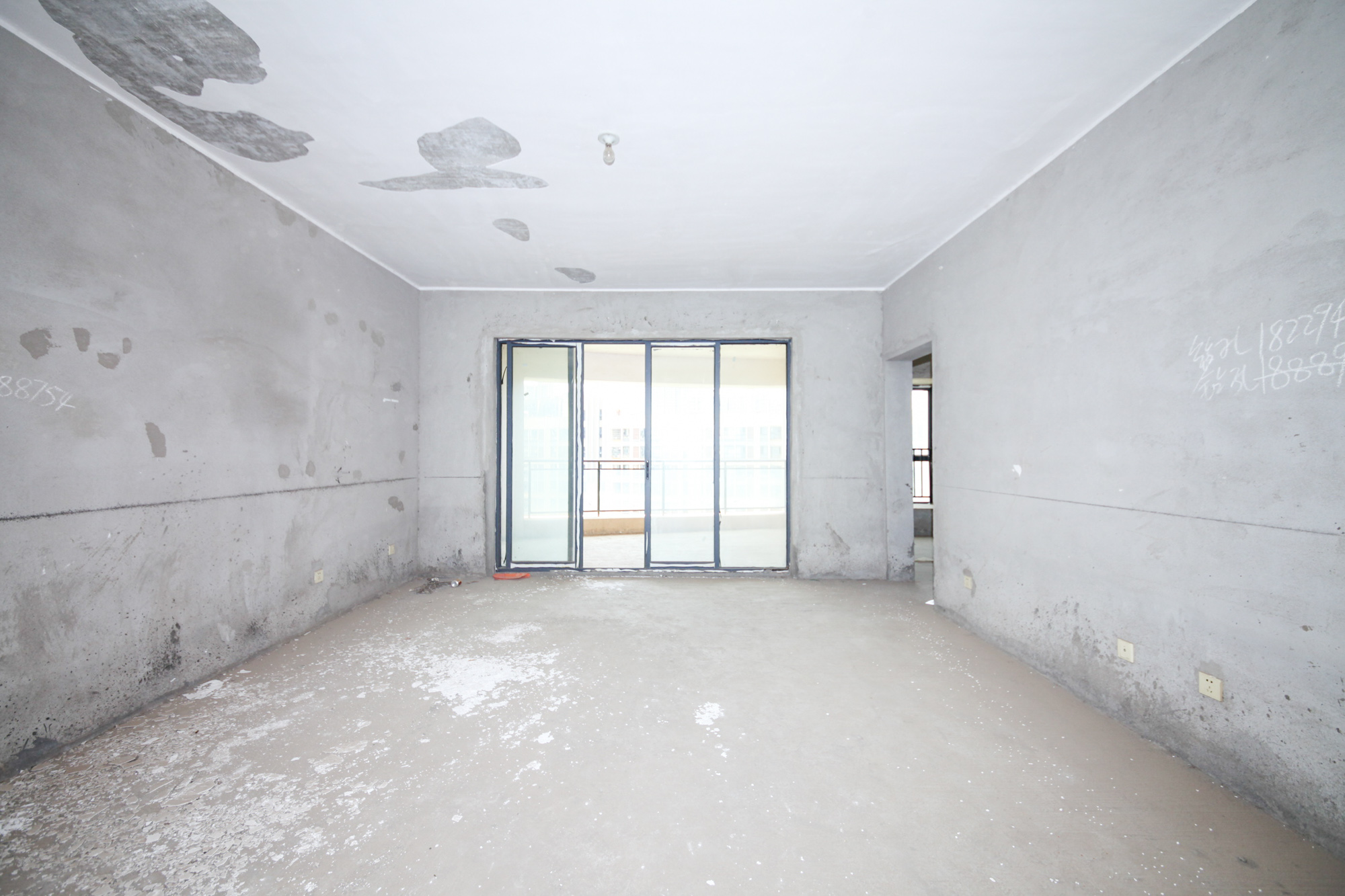 星月绿洲 4室2厅2卫 129.58万 星月绿洲 4室2厅2卫 129.58万客厅