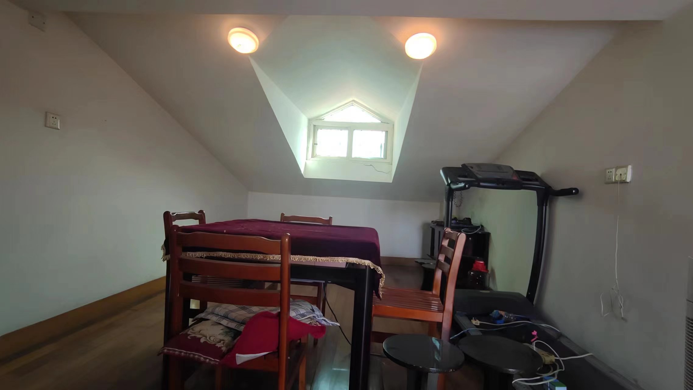 湘银小区 6室2厅2卫 90.00万 湘银小区 6室2厅2卫 90.00万室内图